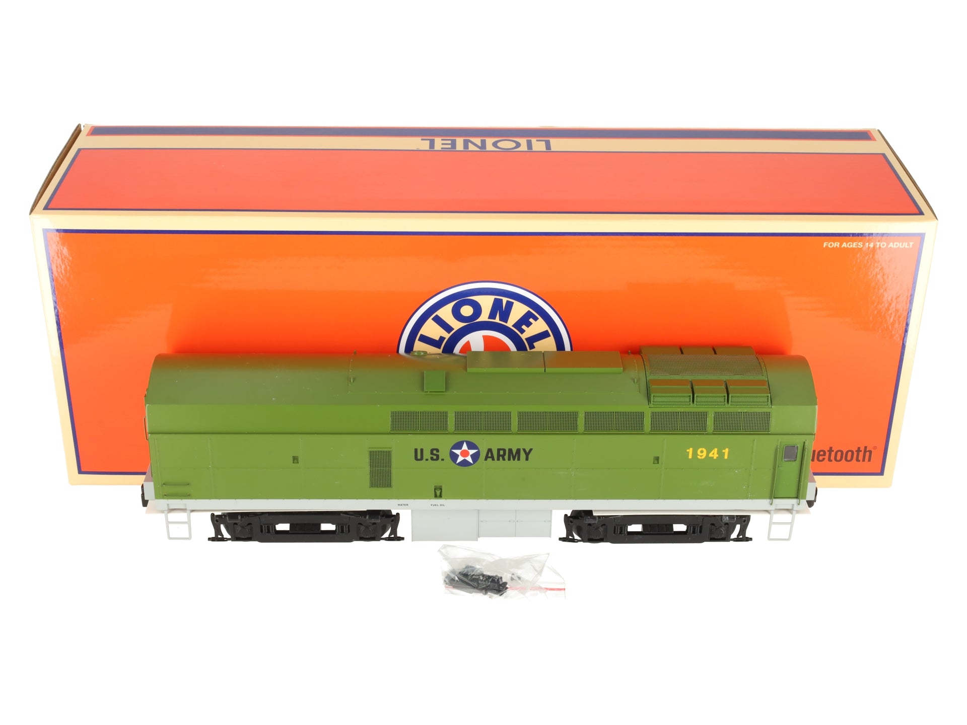Lionel 2133289 O US Army SuperBass LEGACY Sharknose B-Unit Diesel Engine #1941 EX/Box