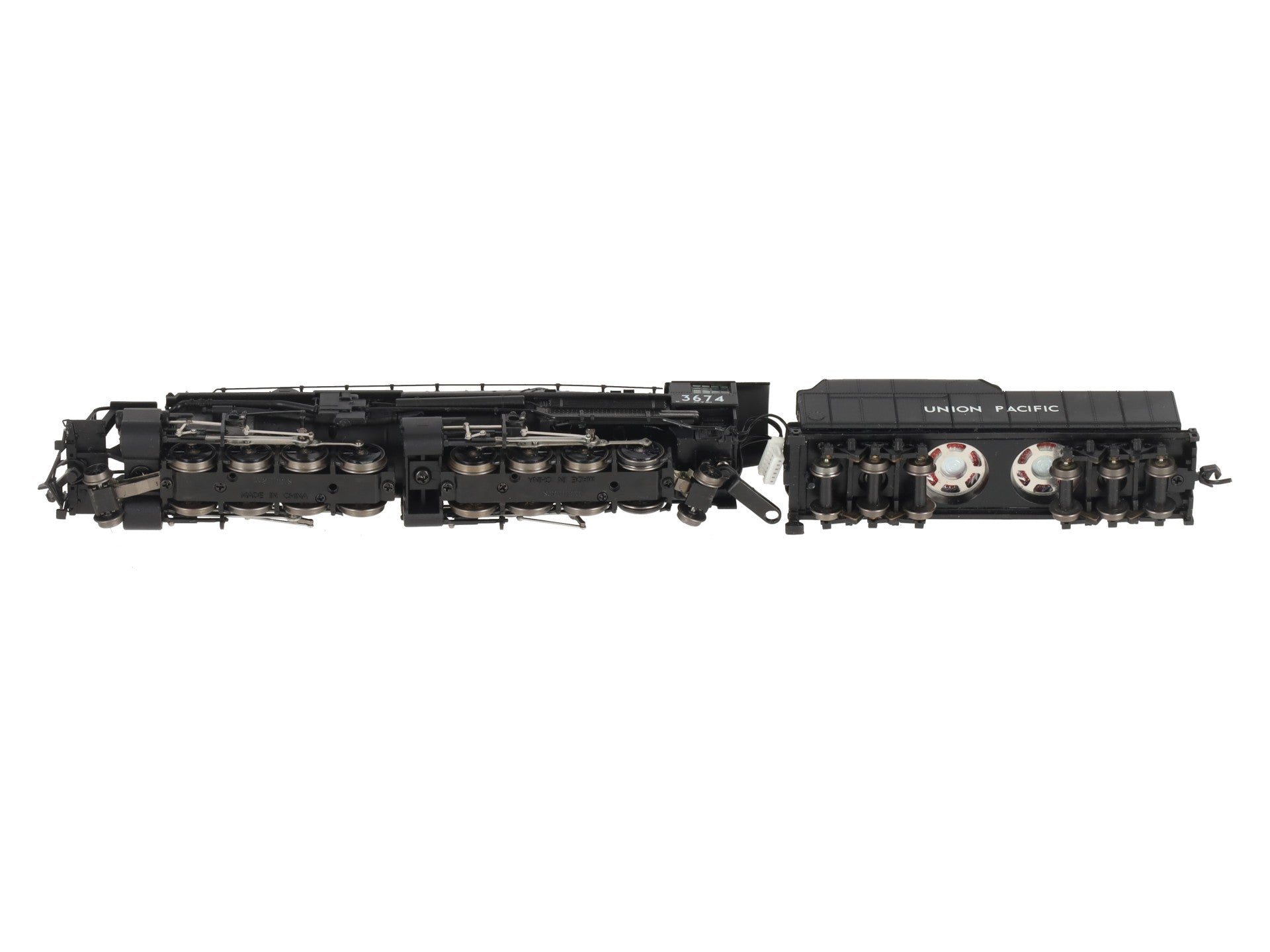 Walthers 920-90115 N Union Pacific Y3 2-8-8-2 Steam Locomotive & Tender #3674 LN/Box