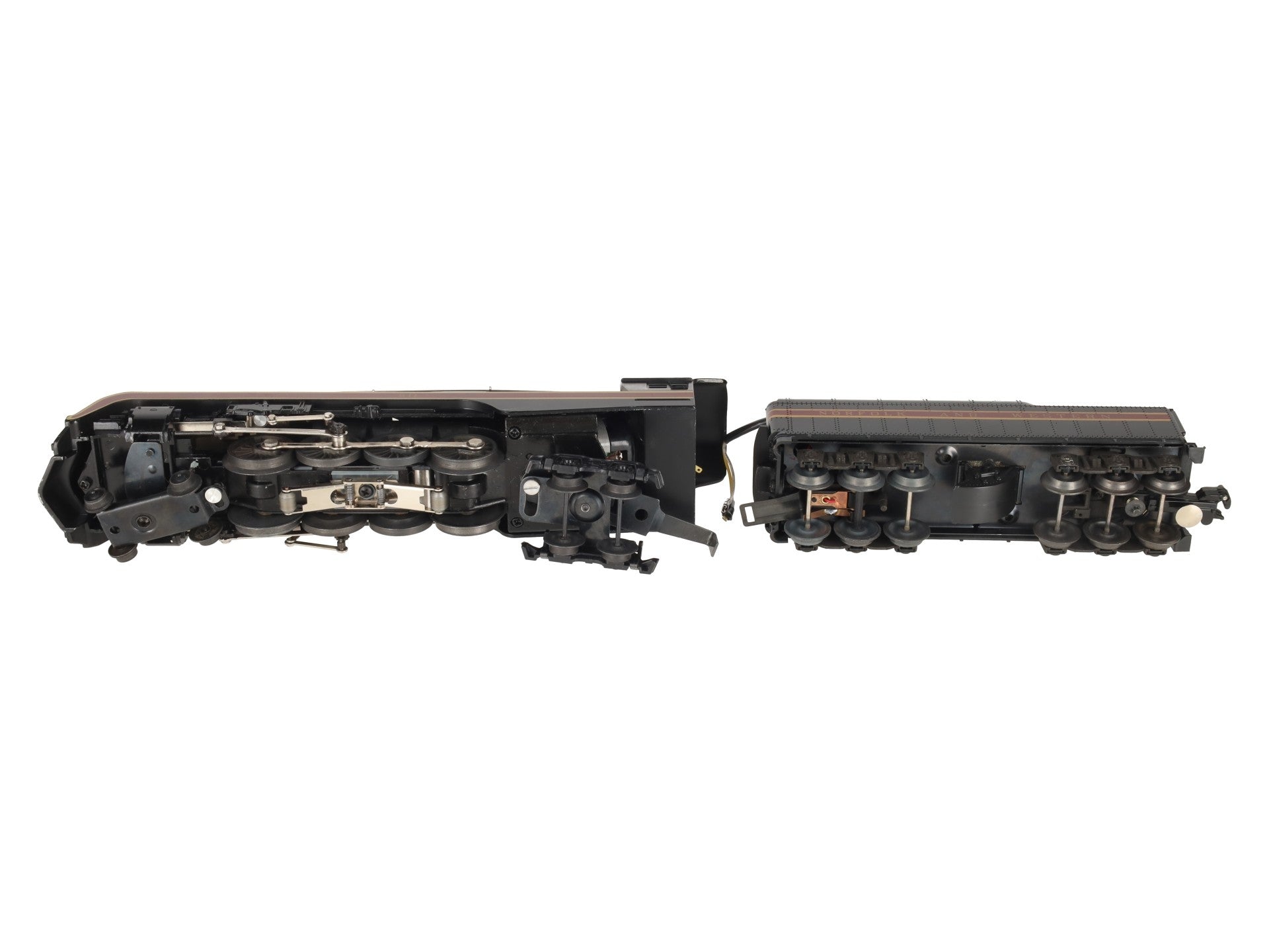 Lionel 6-8100 O Diecast Norfolk & Western 4-8-4 Steam Locomotive & Tender #611 EX/Box