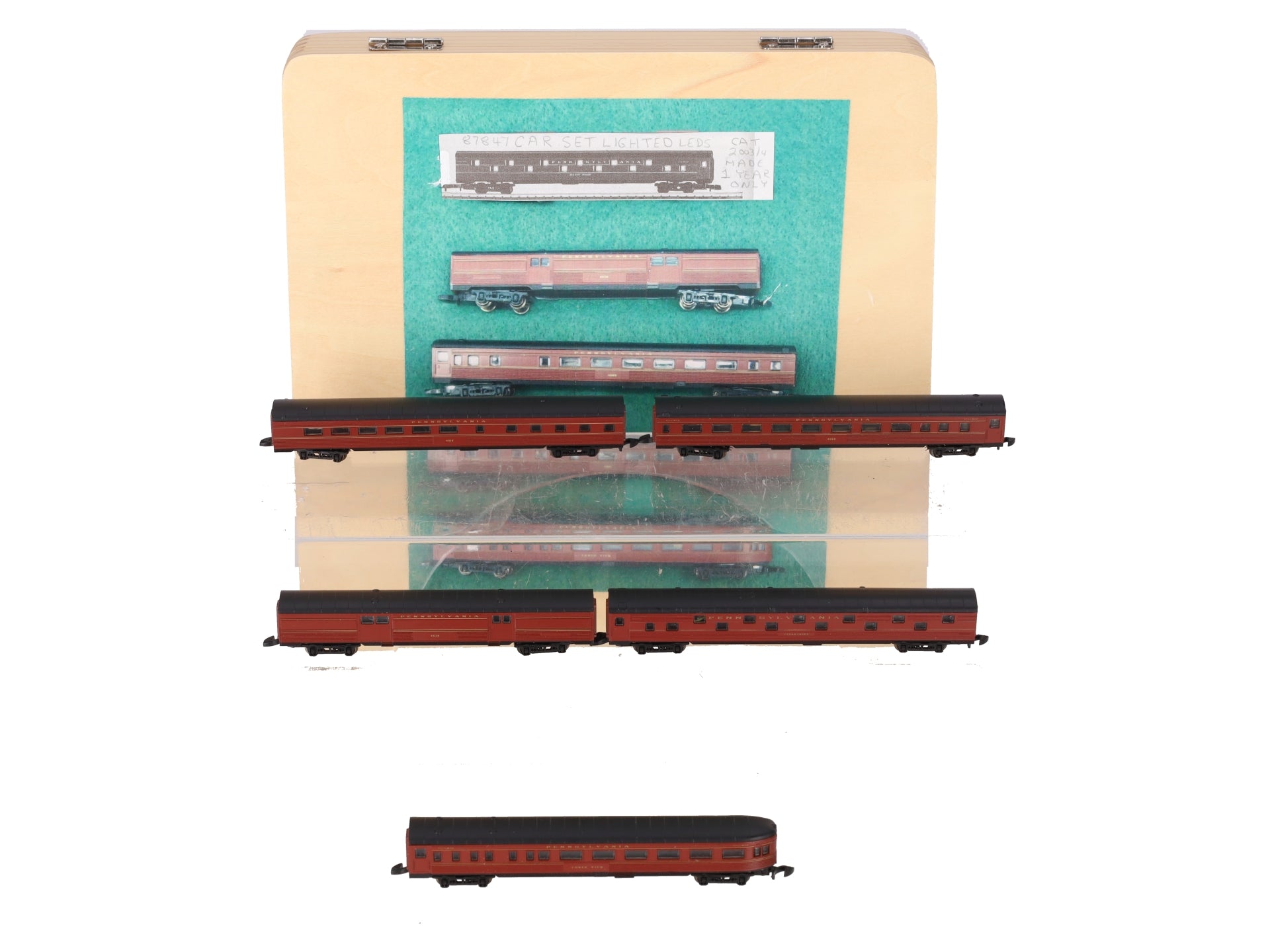 Marklin Z Scale Pennsylvania Railroad Streamliner Passenger Cars (Set of 5) LN