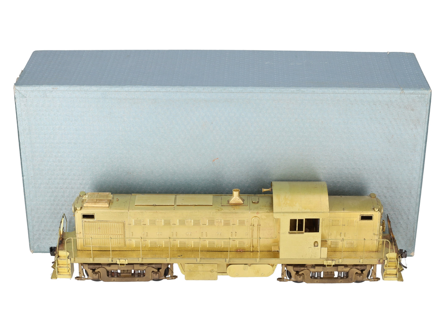 KMT DE-121-0 O Scale 2-Rail Undecorated 600 HP Diesel Switcher S-1 EX/Box