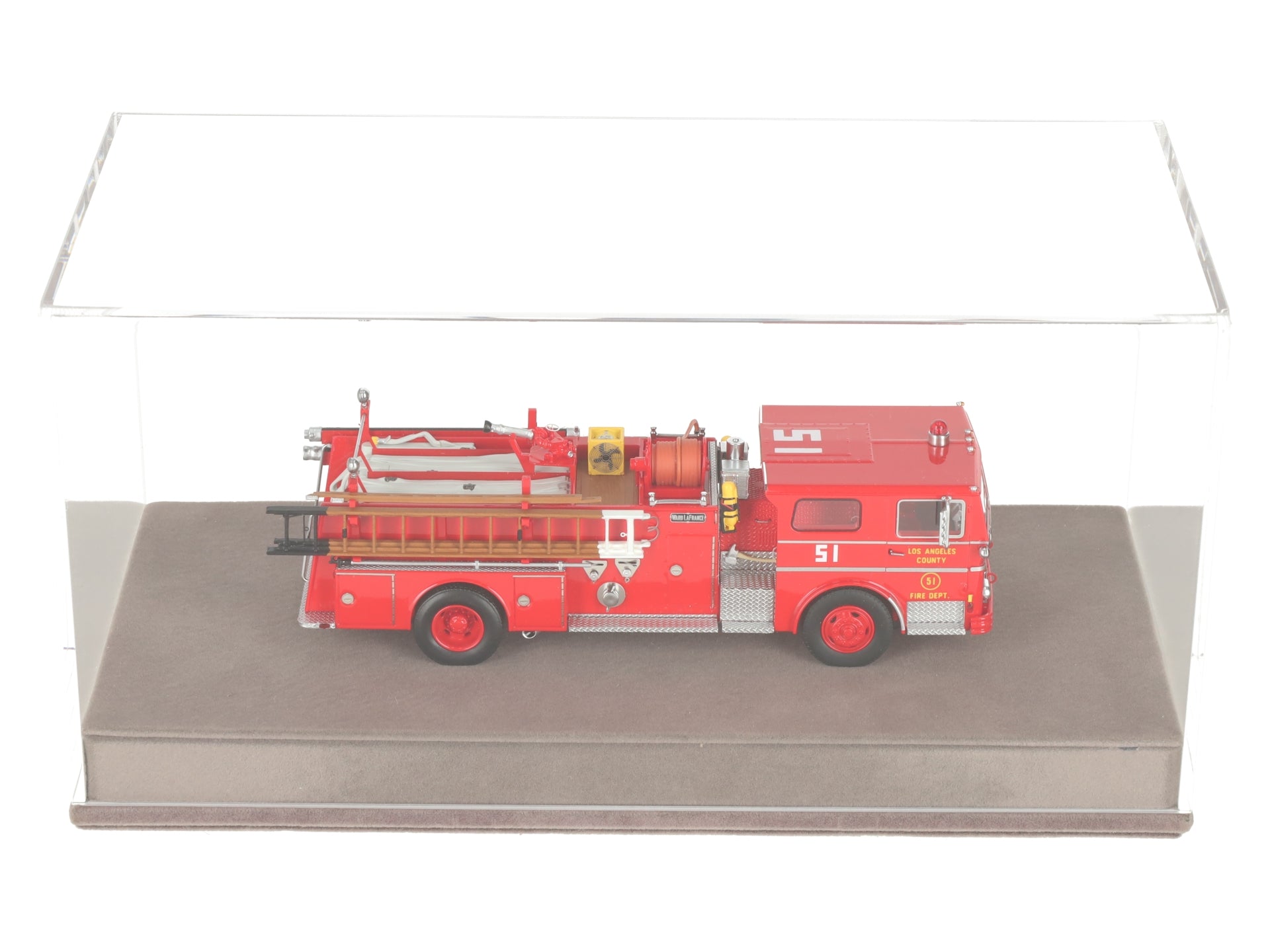 Fire Replicas 141-51 1:50 Diecast Los Angeles County Fire Dept Engine 51 LN/Box