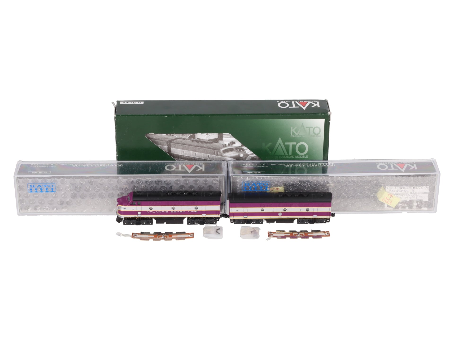 Kato 106-0201 N Scale Atlantic Coast Line F2 A/B Diesel Set #329, 335B