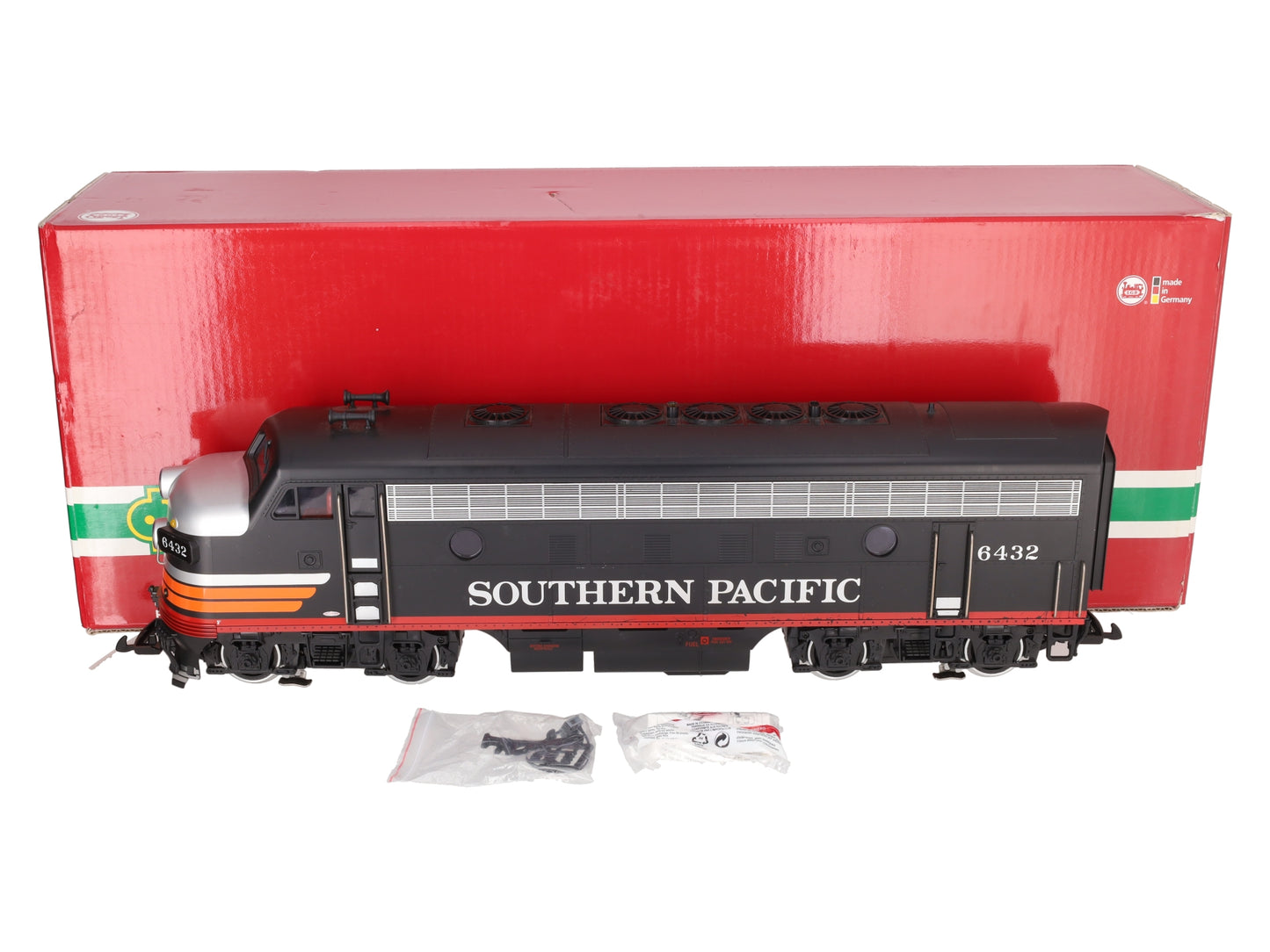 LGB 24570 G Southern Pacific F7-A Diesel Locomotive #6432 - Modified EX/Box