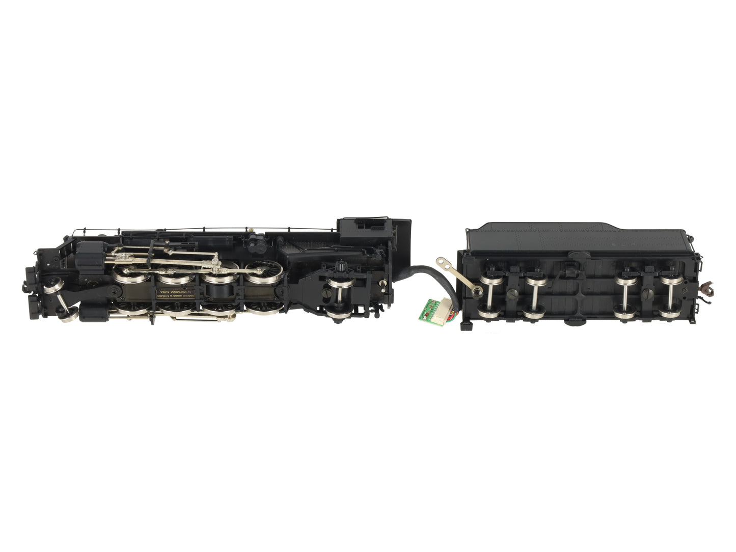 Athearn G9001 HO USRA 2-8-2 Mikado Undecorated Steam Locomotive & Tender EX/Box