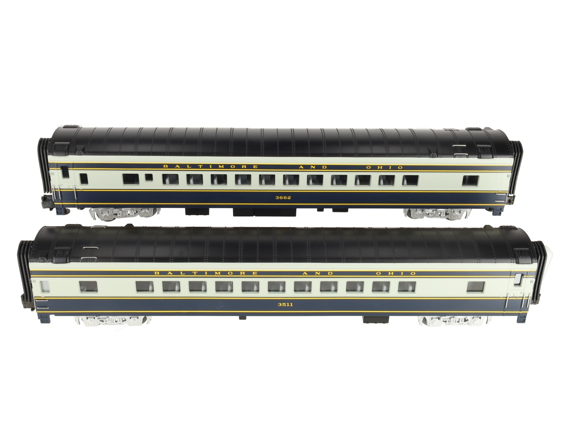 MTH 20-6665 O B&O 70' Streamlined Sleeper/Diner Passenger Car Set (Set of 2) EX/Box