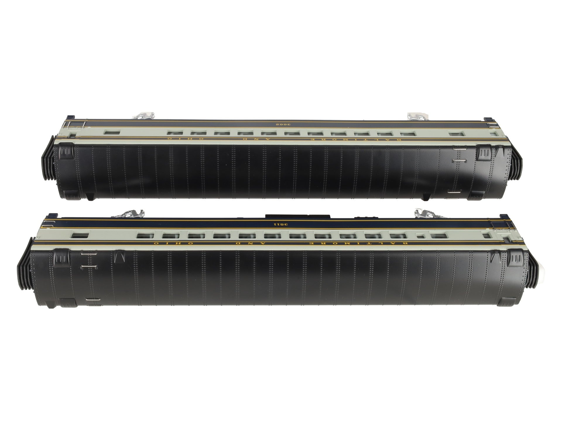 MTH 20-6665 O B&O 70' Streamlined Sleeper/Diner Passenger Car Set (Set of 2) EX/Box