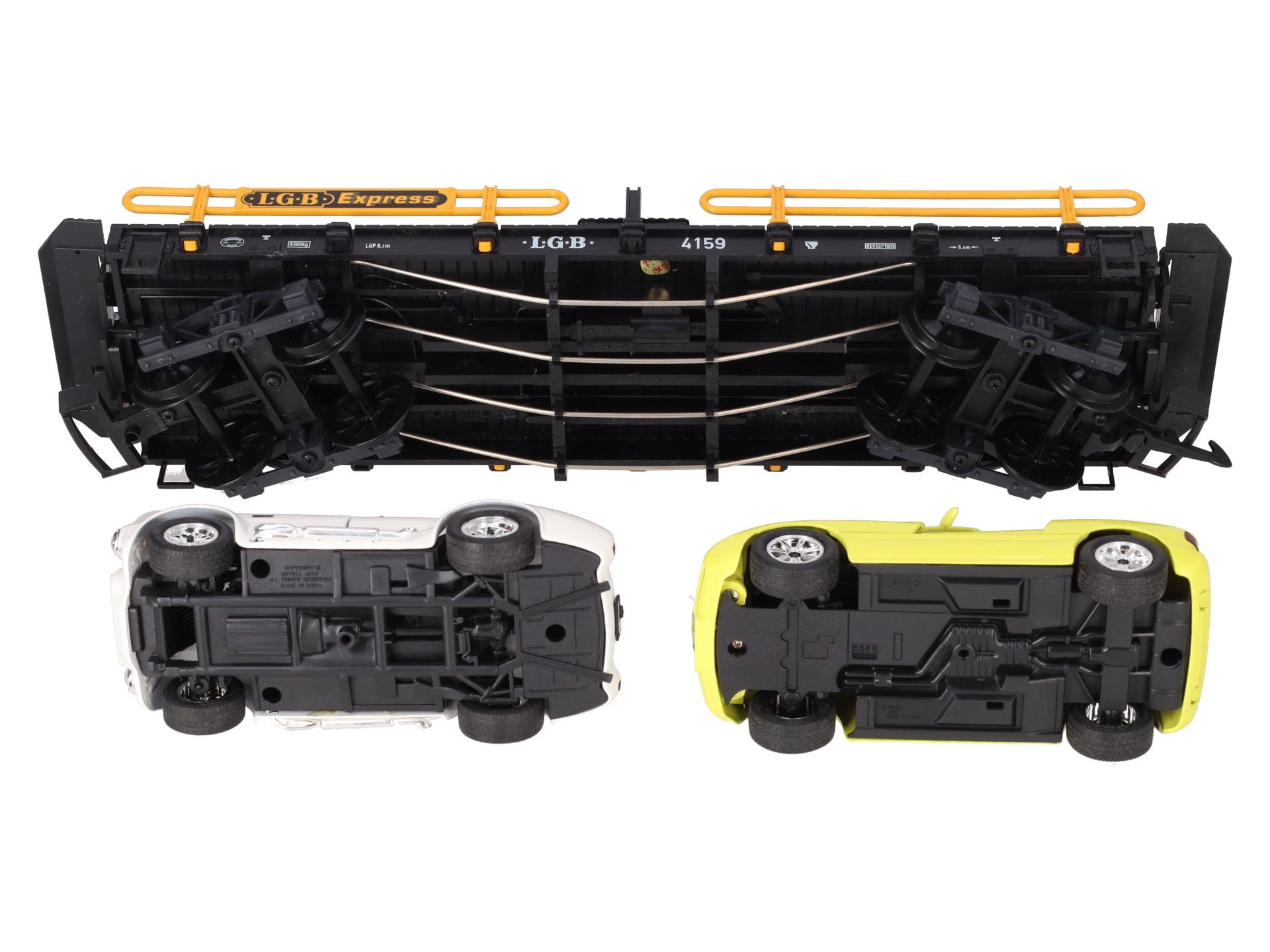 LGB 4159 G Scale Express Flatcar with 2 Automobiles EX/Box