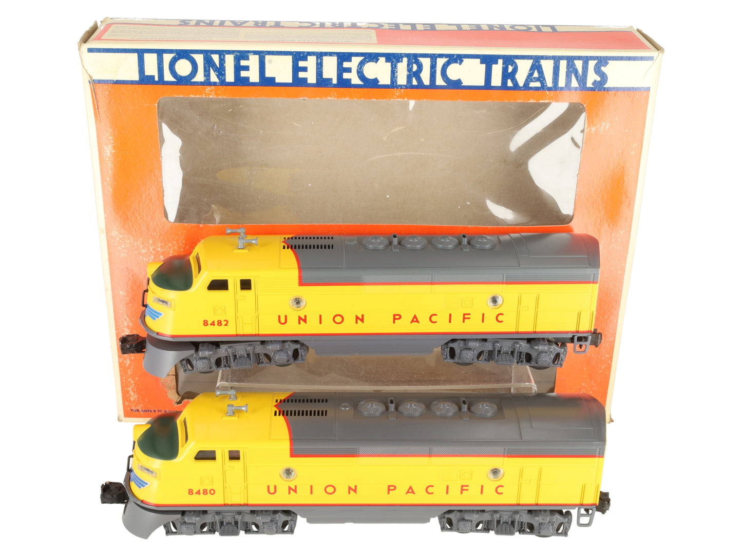 Lionel 6-8480 O Union Pacific Powered and Dummy F3 AA Diesel Set #8480/8482 EX/Box