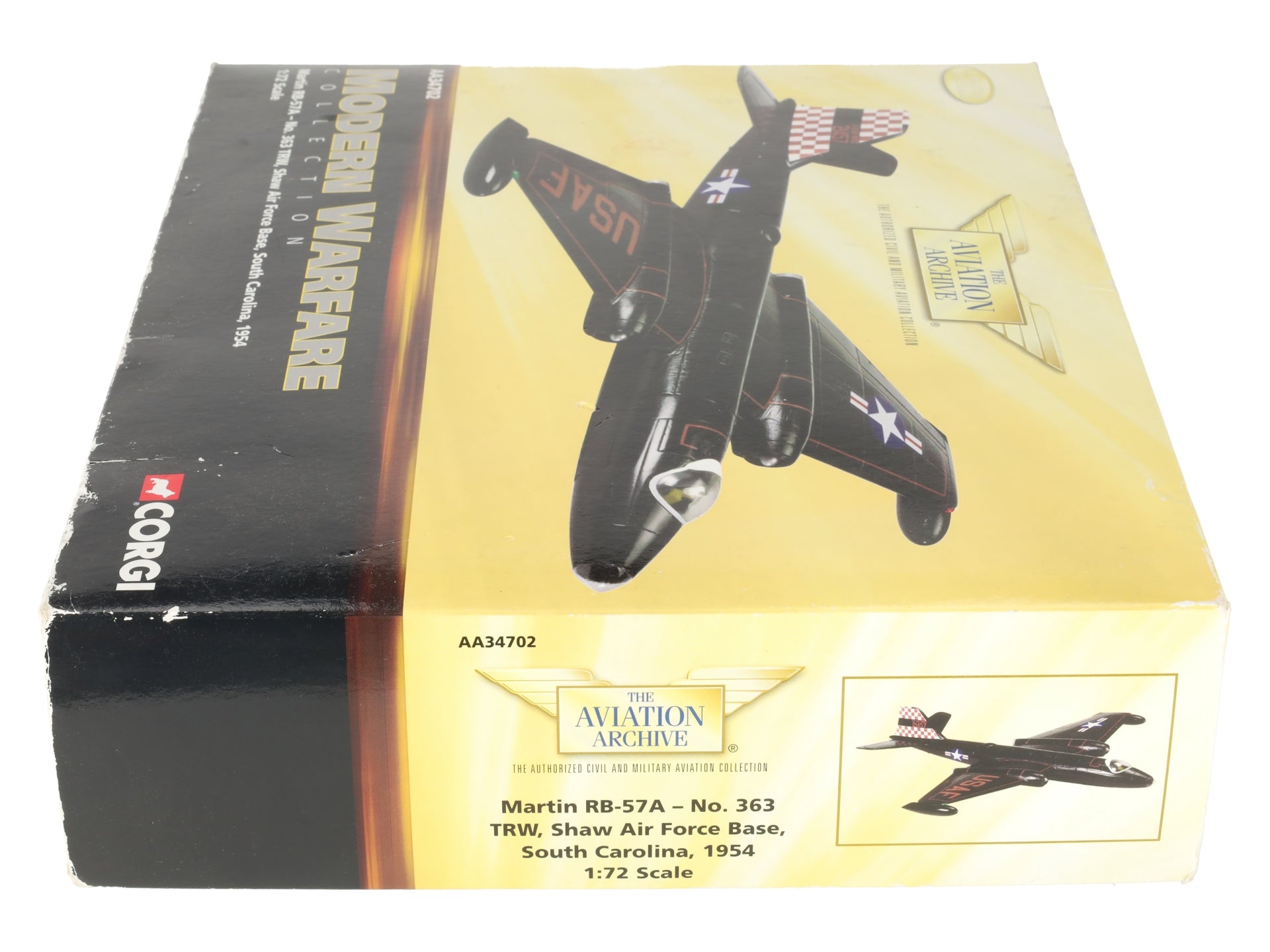 Corgi AA34702 Diecast 1:72 RB-57A USAF Gloss Black EX/Box