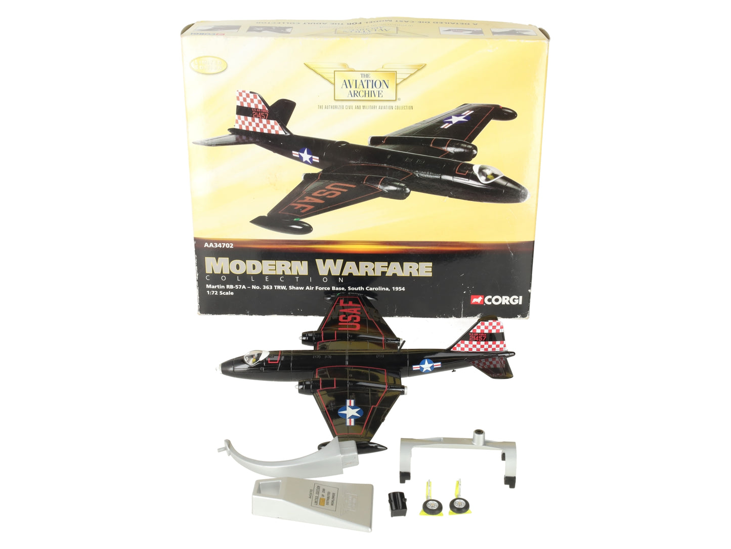 Corgi AA34702 Diecast 1:72 RB-57A USAF Gloss Black EX/Box