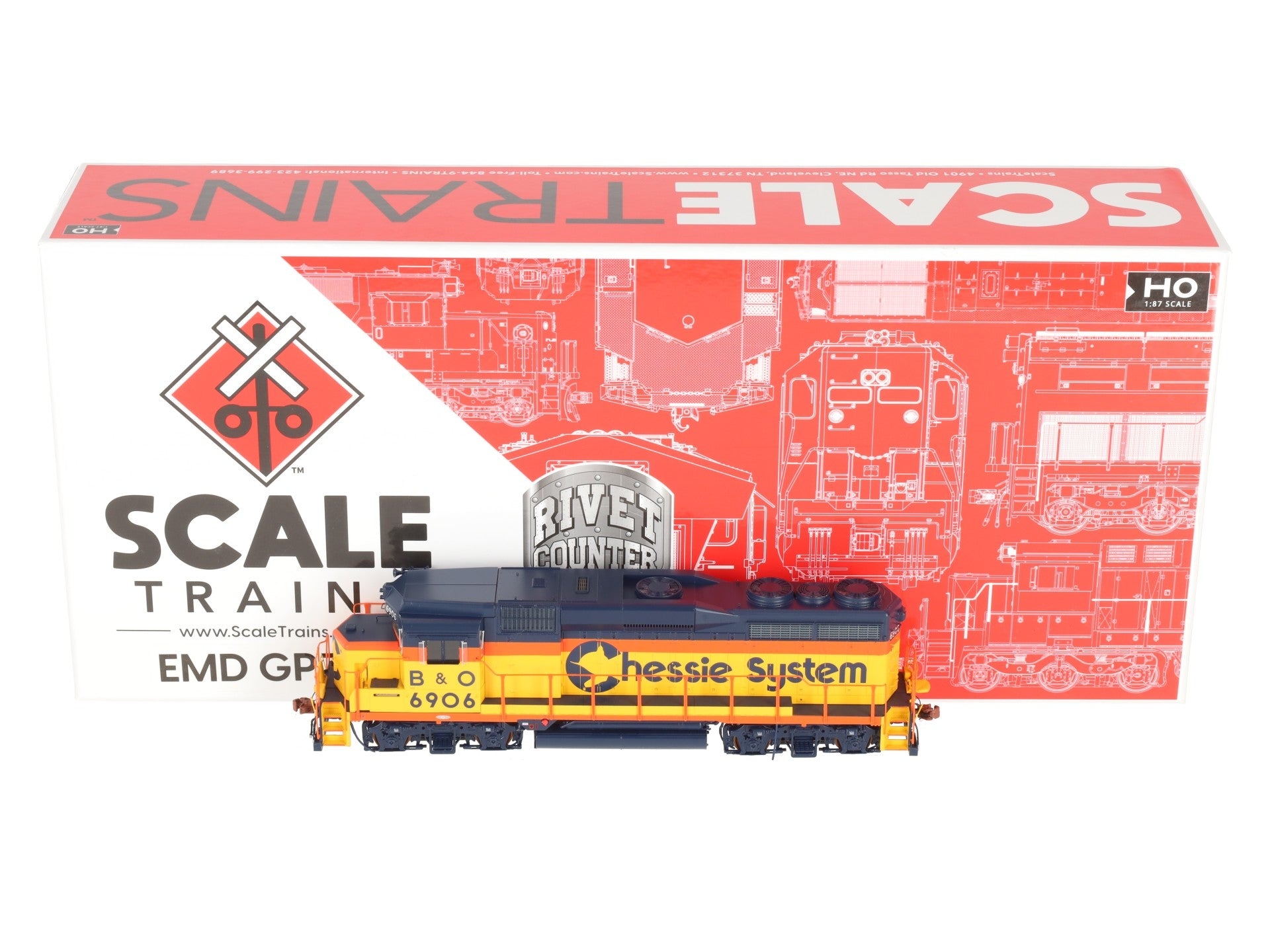 Scale Trains SXT40953 HO Chessie B&O EMD GP30 Phase 1d Diesel Loco #6906 w/ DCC LN/Box