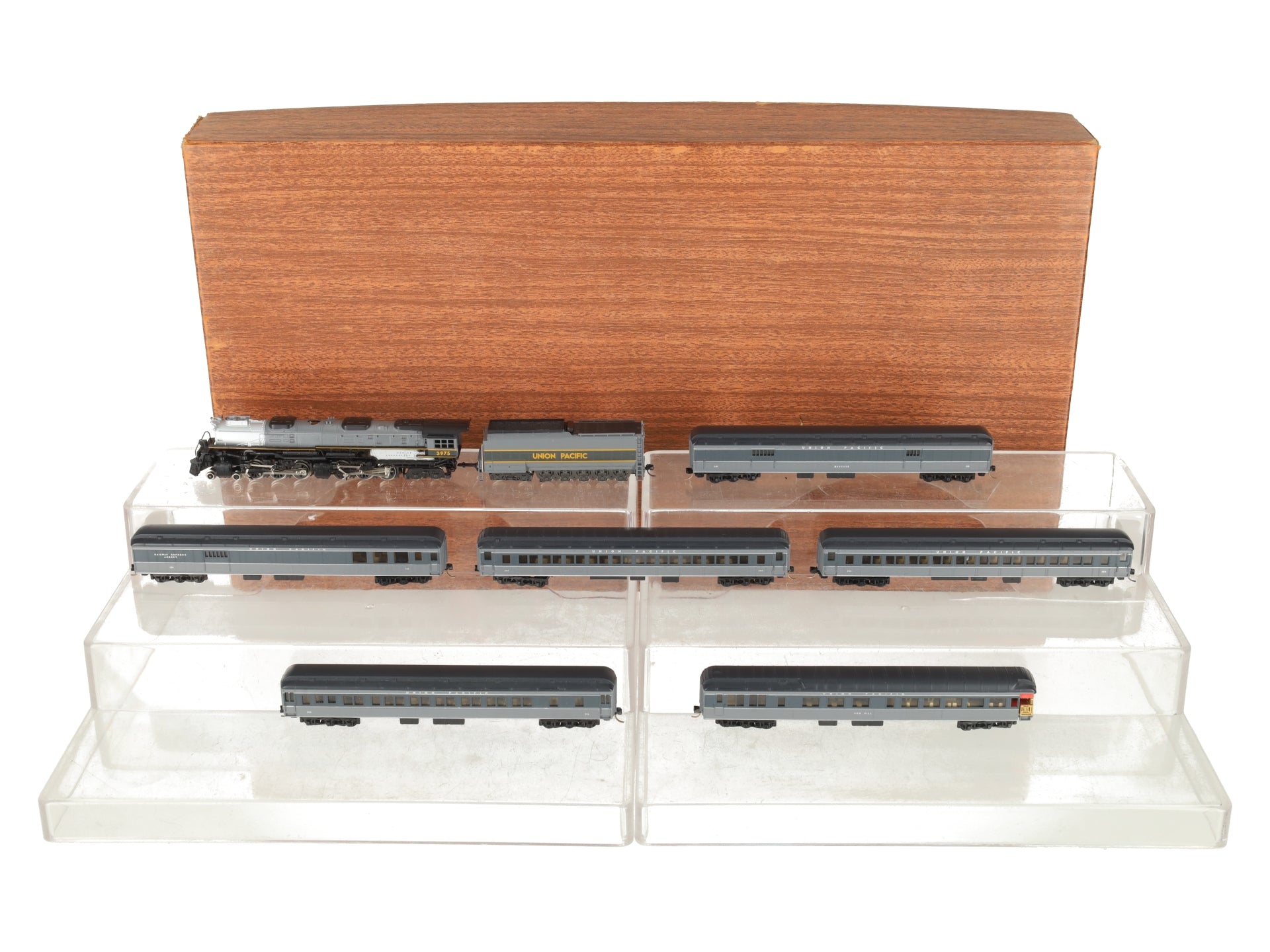 Con-Cor 8509 N Scale Union Pacific Portland Rose Limited Edition Steam Train Set EX/Box