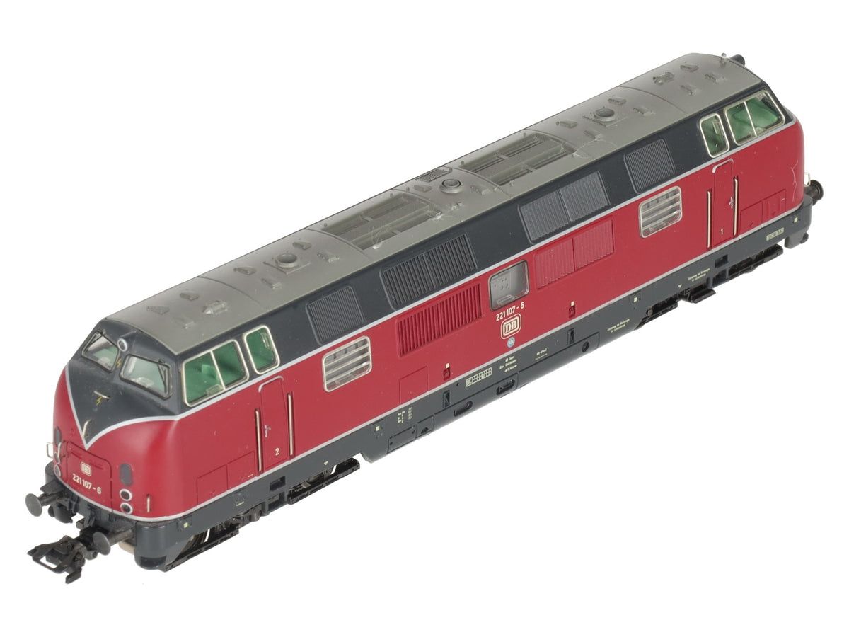 Marklin 3582 HO Scale Deutsche Bundesbahn (DB) Diesel Locomotive #221 107-6 LN/Box