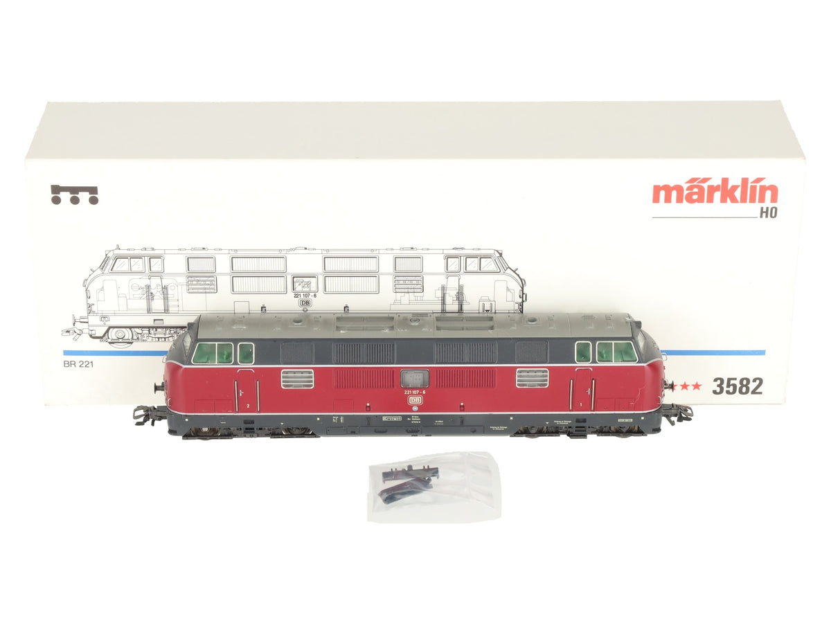 Marklin 3582 HO Scale Deutsche Bundesbahn (DB) Diesel Locomotive #221 107-6 LN/Box