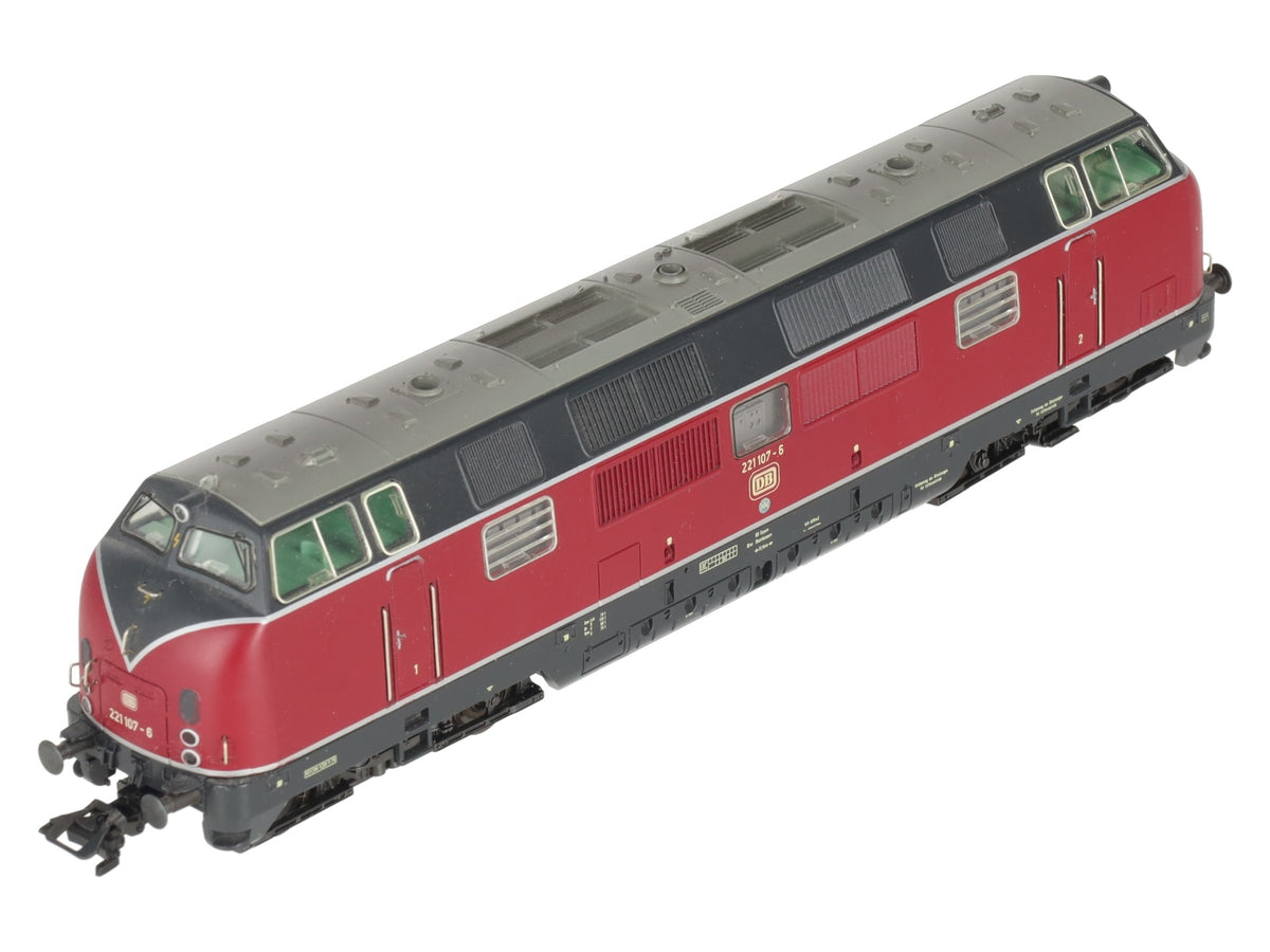Marklin 3582 HO Scale Deutsche Bundesbahn (DB) Diesel Locomotive #221 107-6 LN/Box