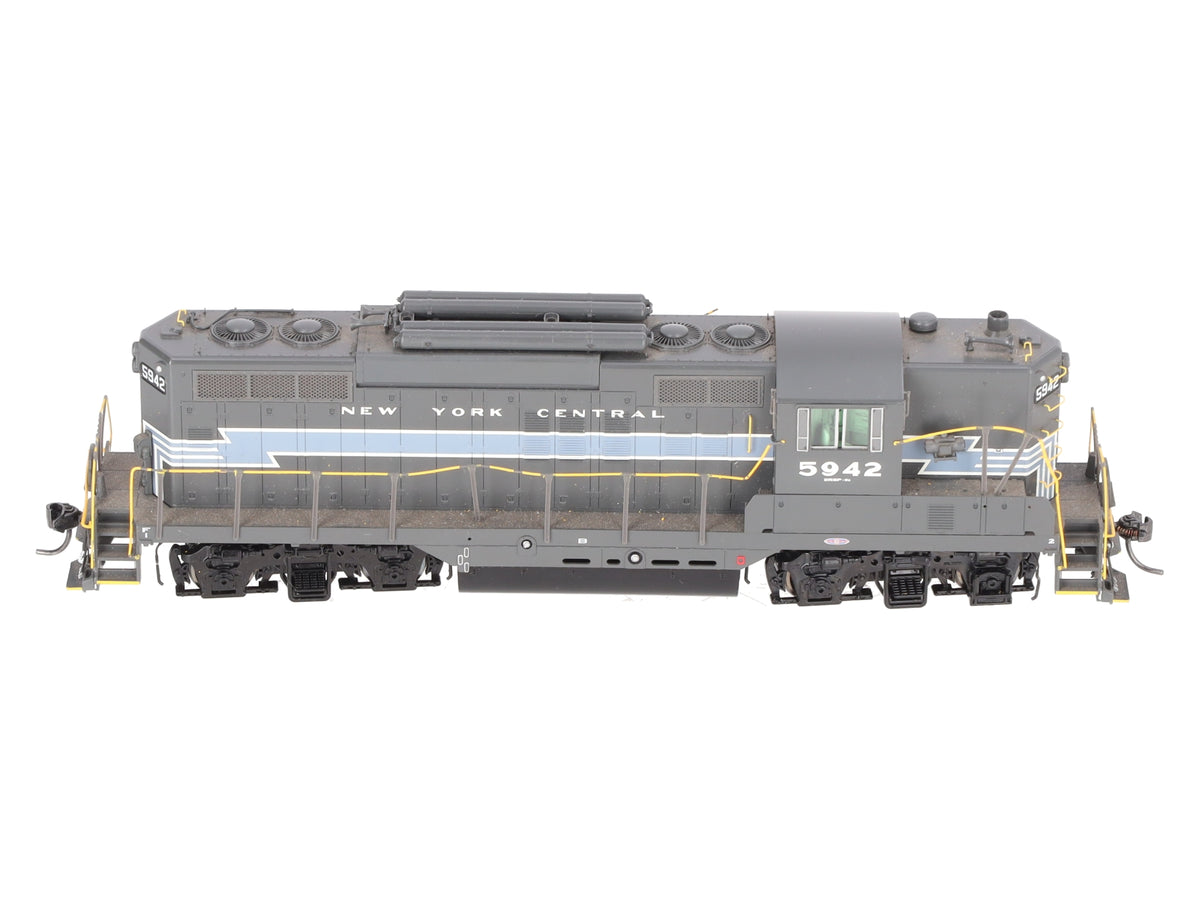 Athearn G62430 HO New York Central GP9 Torpedo Tubes Diesel Locomotive #5942 VG/Box