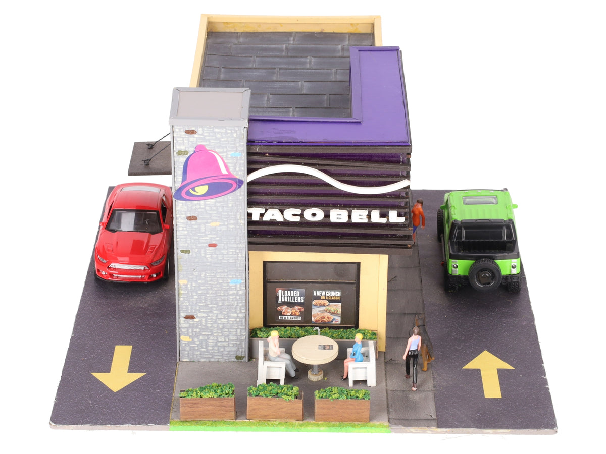 Menards 279-4451 O Scale Taco Bell Restaurant w/Lighting EX/Box