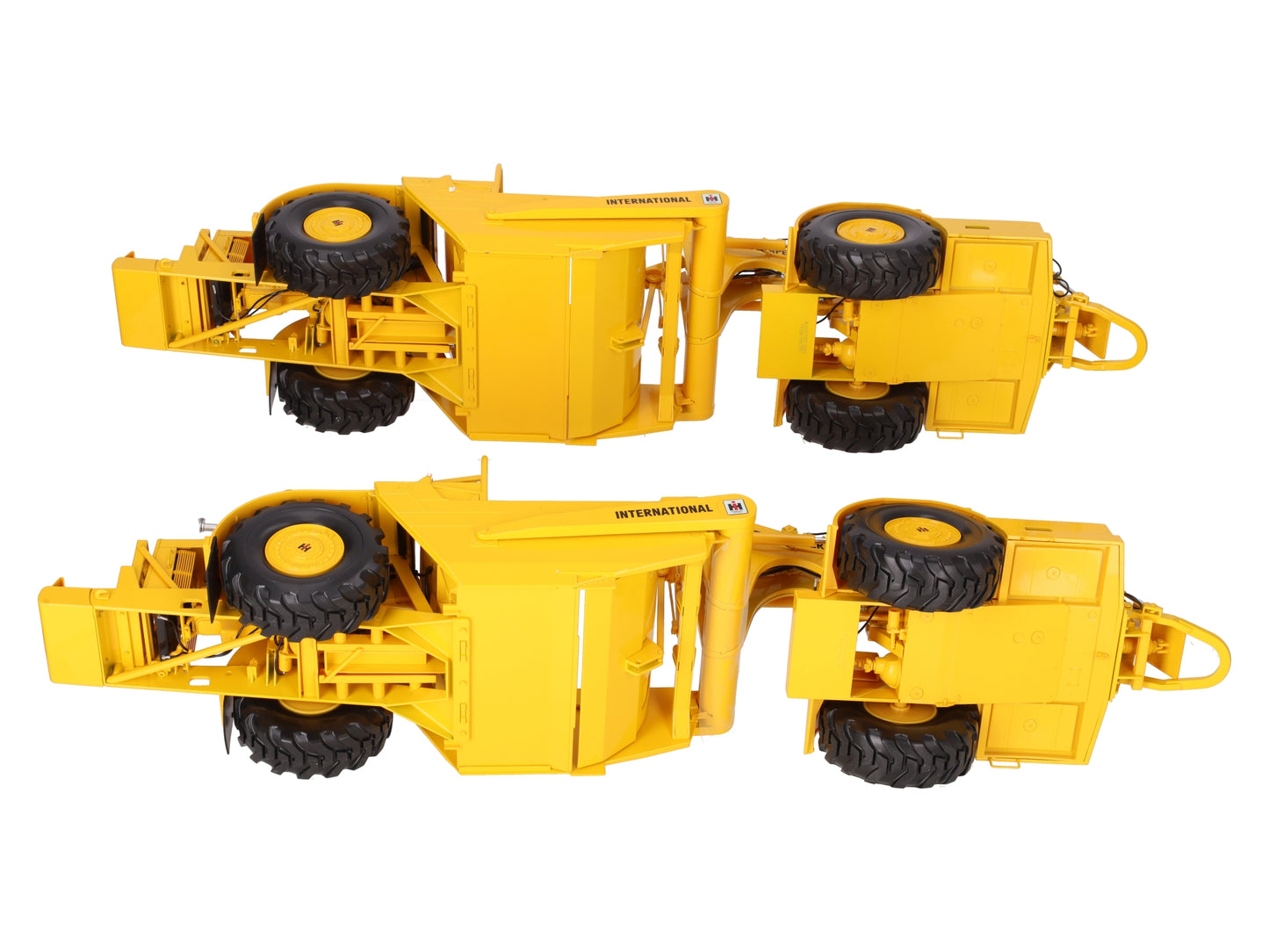 First Gear 70-0180 1:25 433 Dual Engine Pay Scraper (Pack of 2) LN/Box