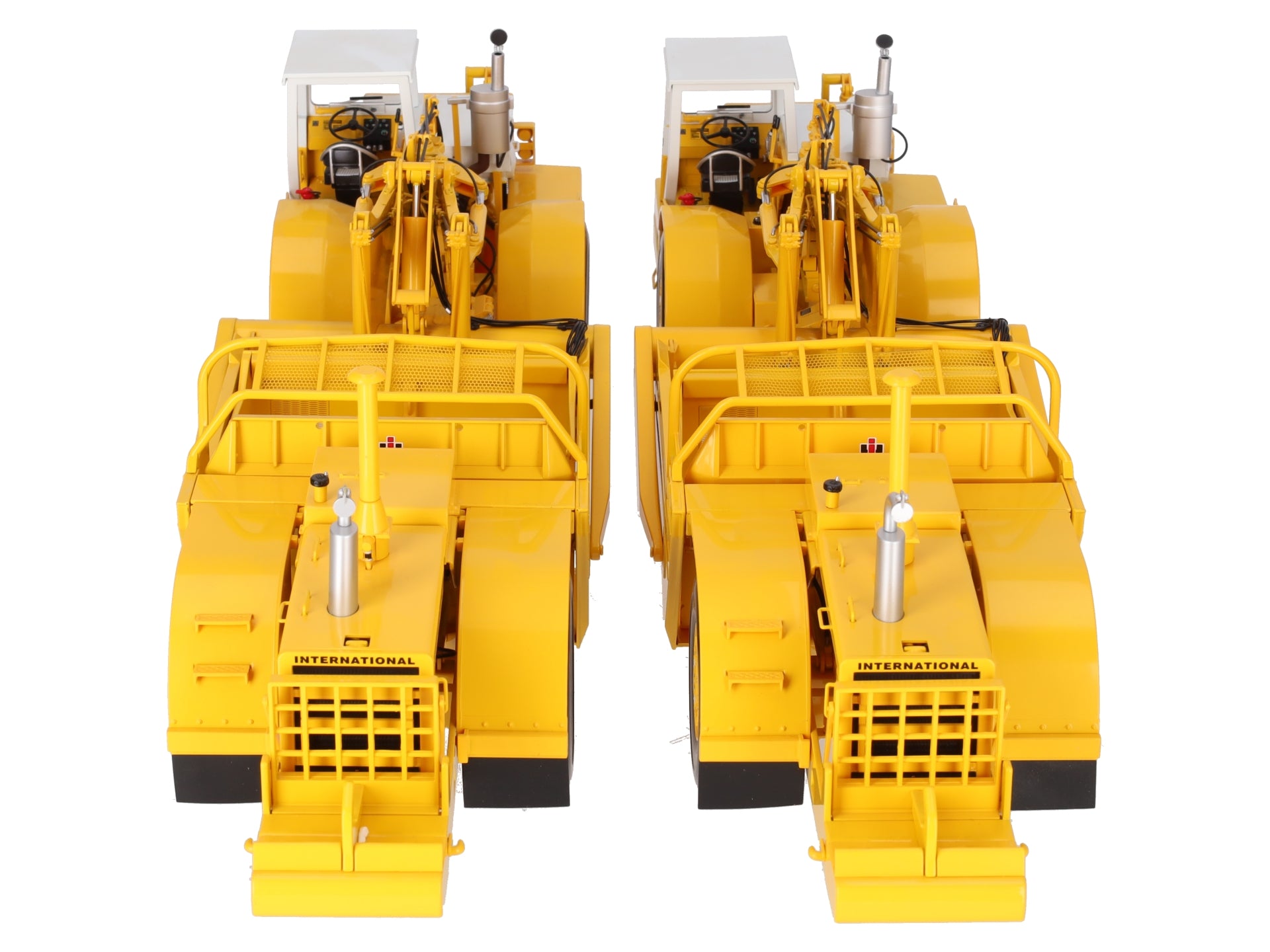 First Gear 70-0180 1:25 433 Dual Engine Pay Scraper (Pack of 2) LN/Box