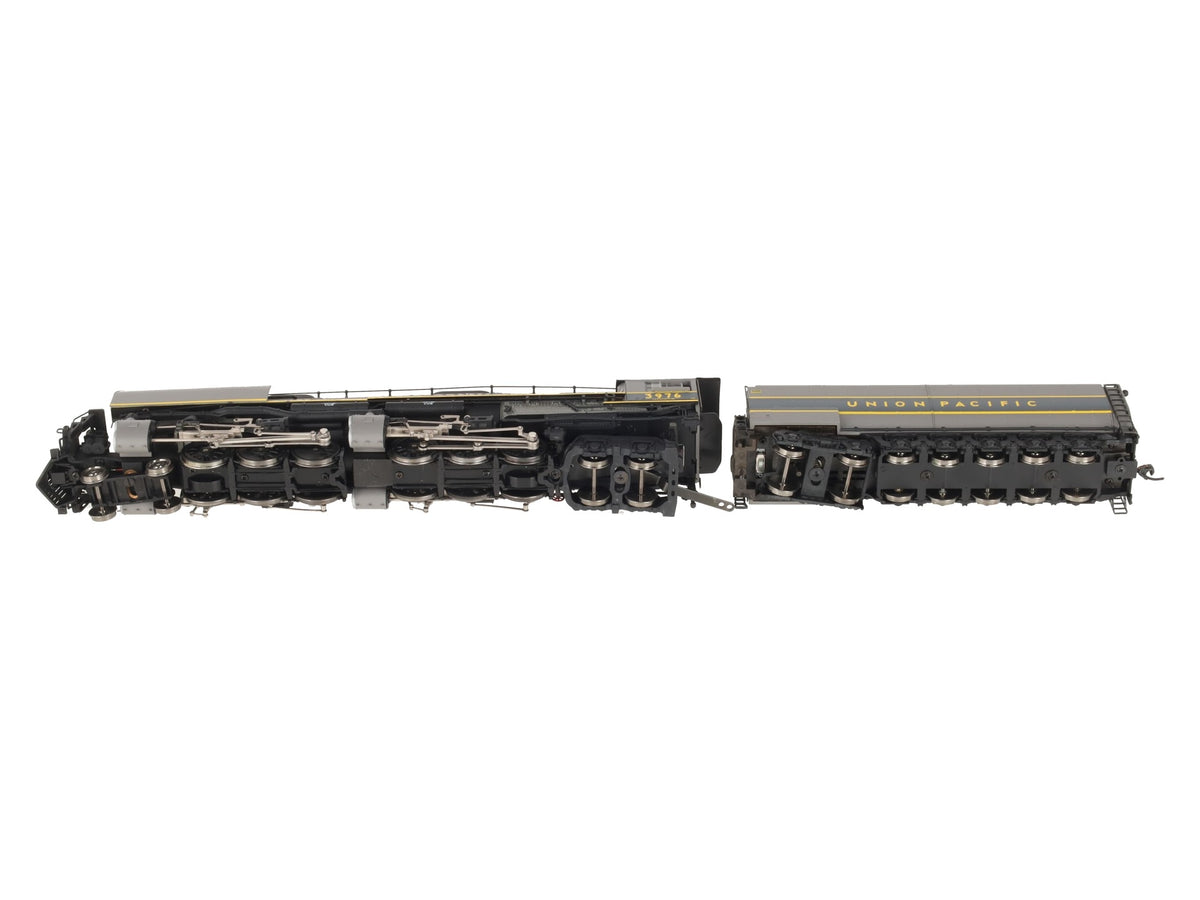 Lionel 6-58004 HO Union Pacific Challenger Steam Locomotive w/DCC #3976 LN/Box