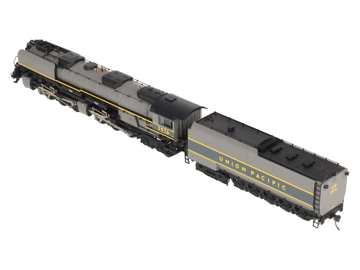 Lionel 6-58004 HO Union Pacific Challenger Steam Locomotive w/DCC #3976 LN/Box