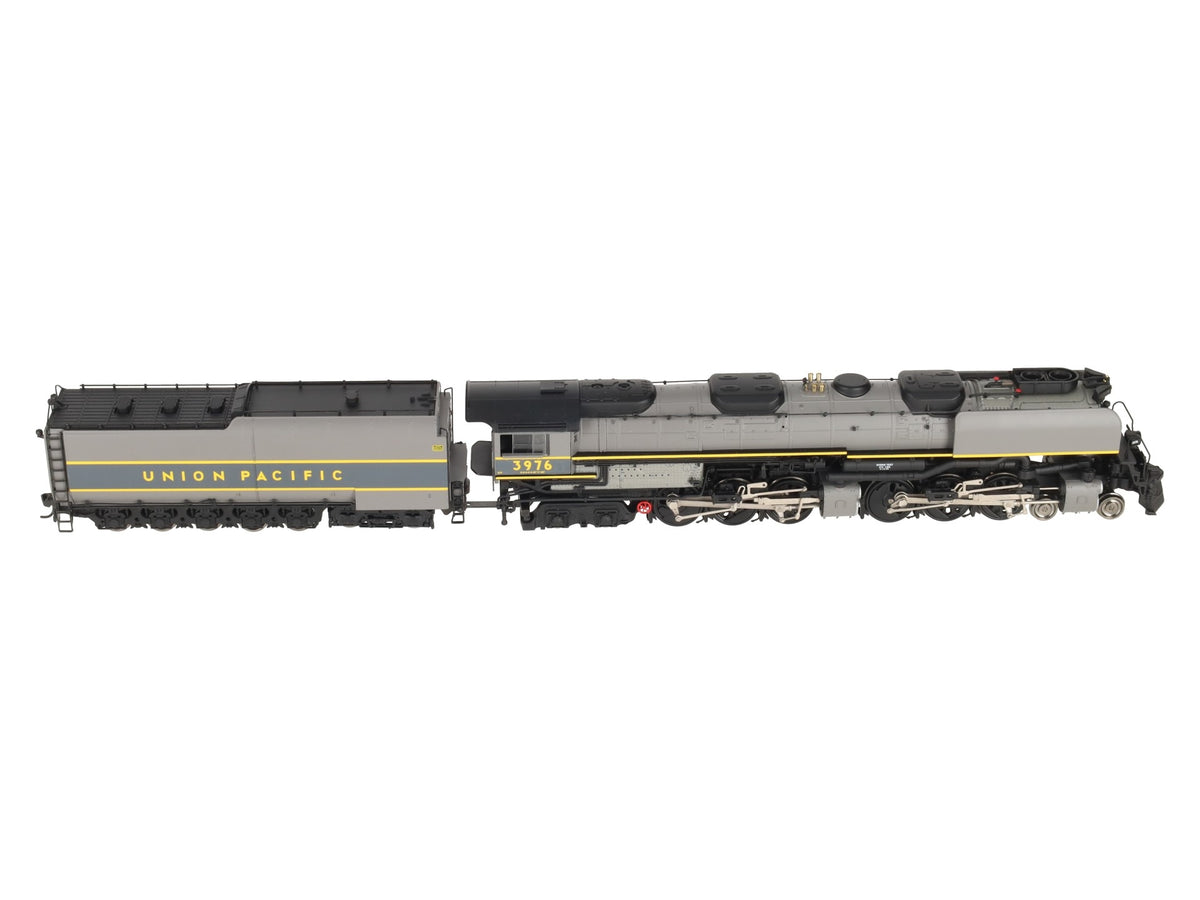 Lionel 6-58004 HO Union Pacific Challenger Steam Locomotive w/DCC #3976 LN/Box
