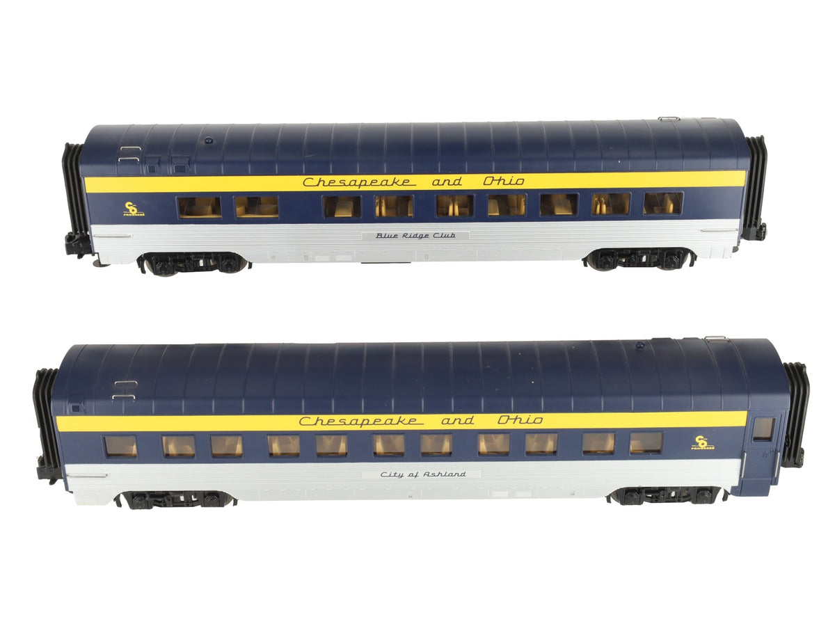 MTH 30-67006 O C&O 60' Streamlined ABS Passenger Set (Set of 2) EX/Box