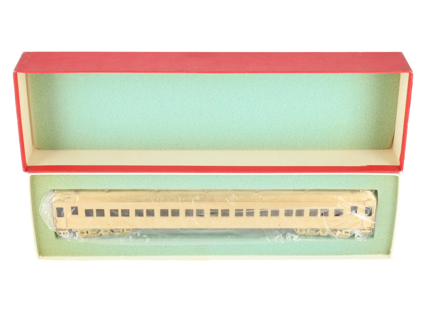 S. Soho & Co. 0413 HO Scale Southern Pacific 79' Rebuilt Coach Car - Unpainted EX/Box