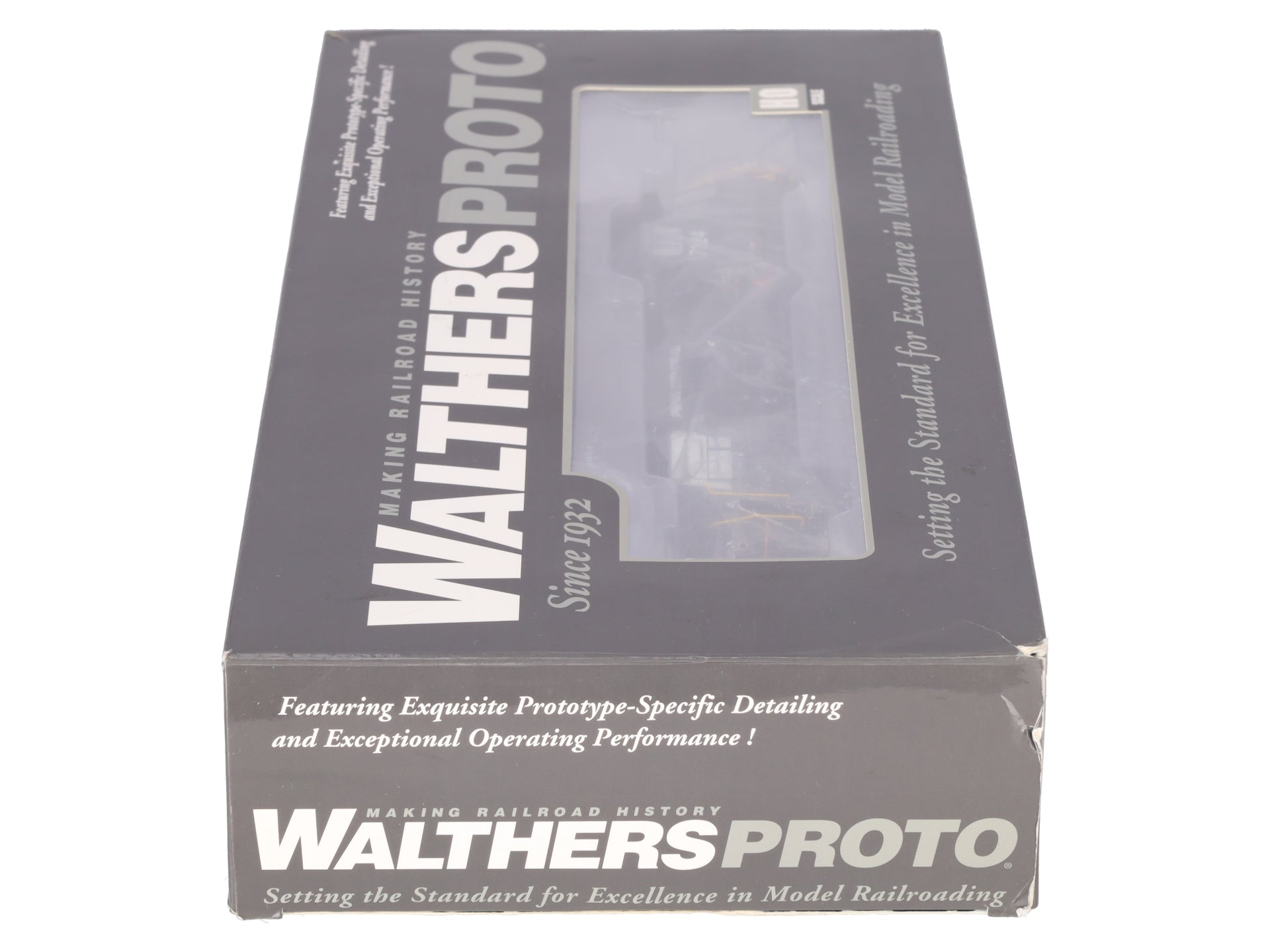 Walthers 905-42700 HO Proto 2000 PC Penn Central GP9 #7124 LN/Box