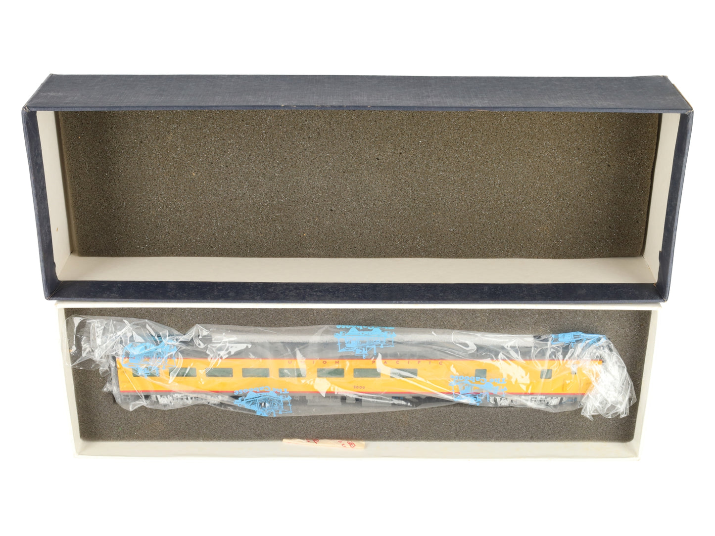 Wasatch HO Scale BRASS Union Pacific Cafe Lounge Passenger Car- Painted/Box