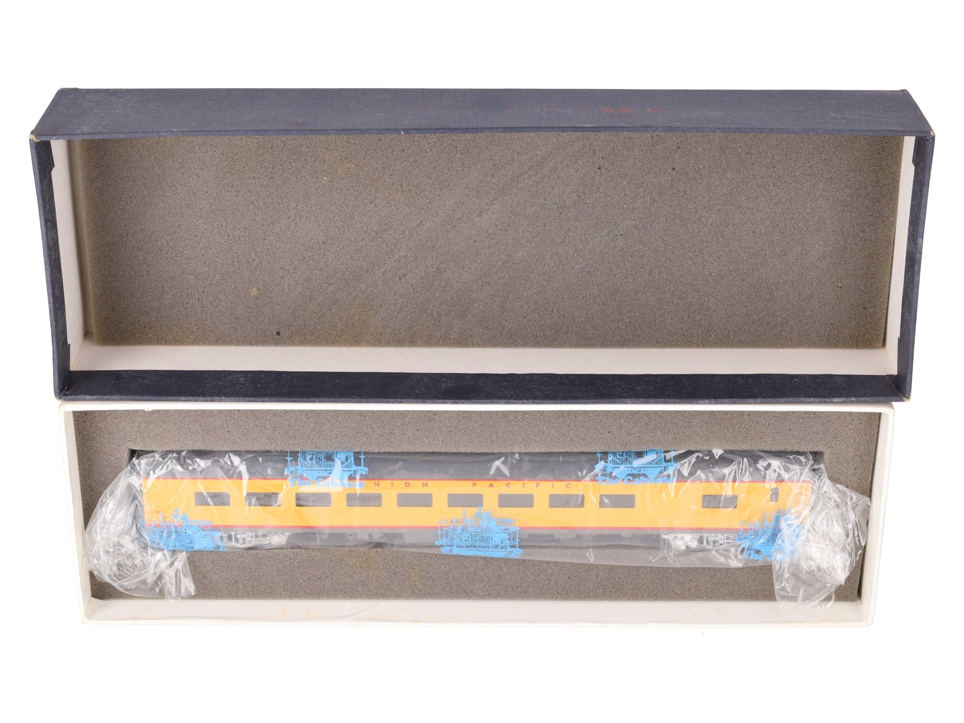 Wasatch 4000-4003 HO Brass Union Pacific Lunch Counter Diner Car - painted/Box