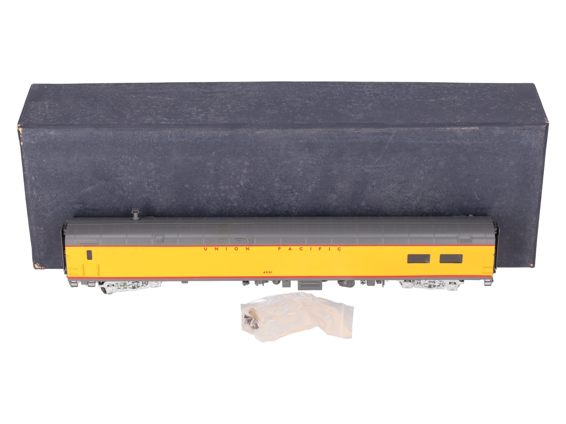 Wasatch 4000-4003 HO Brass Union Pacific Lunch Counter Diner Car - painted/Box