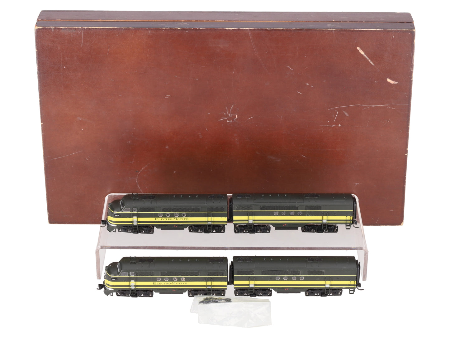 Yesteryear 103 N Scale EMD Demonstrator Locomotives ABBA #103-103A EX/Box