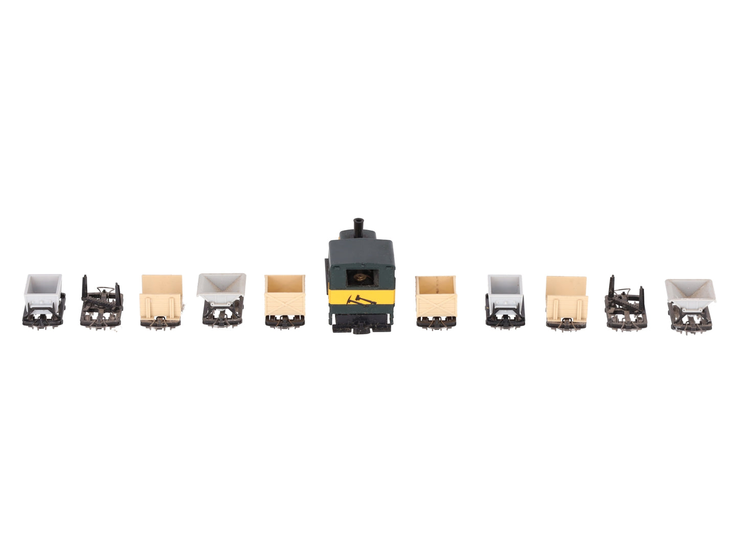 Big City Hobbies 5055 HOn30 Diesel Train Set - Green (Set of 10) EX/Box