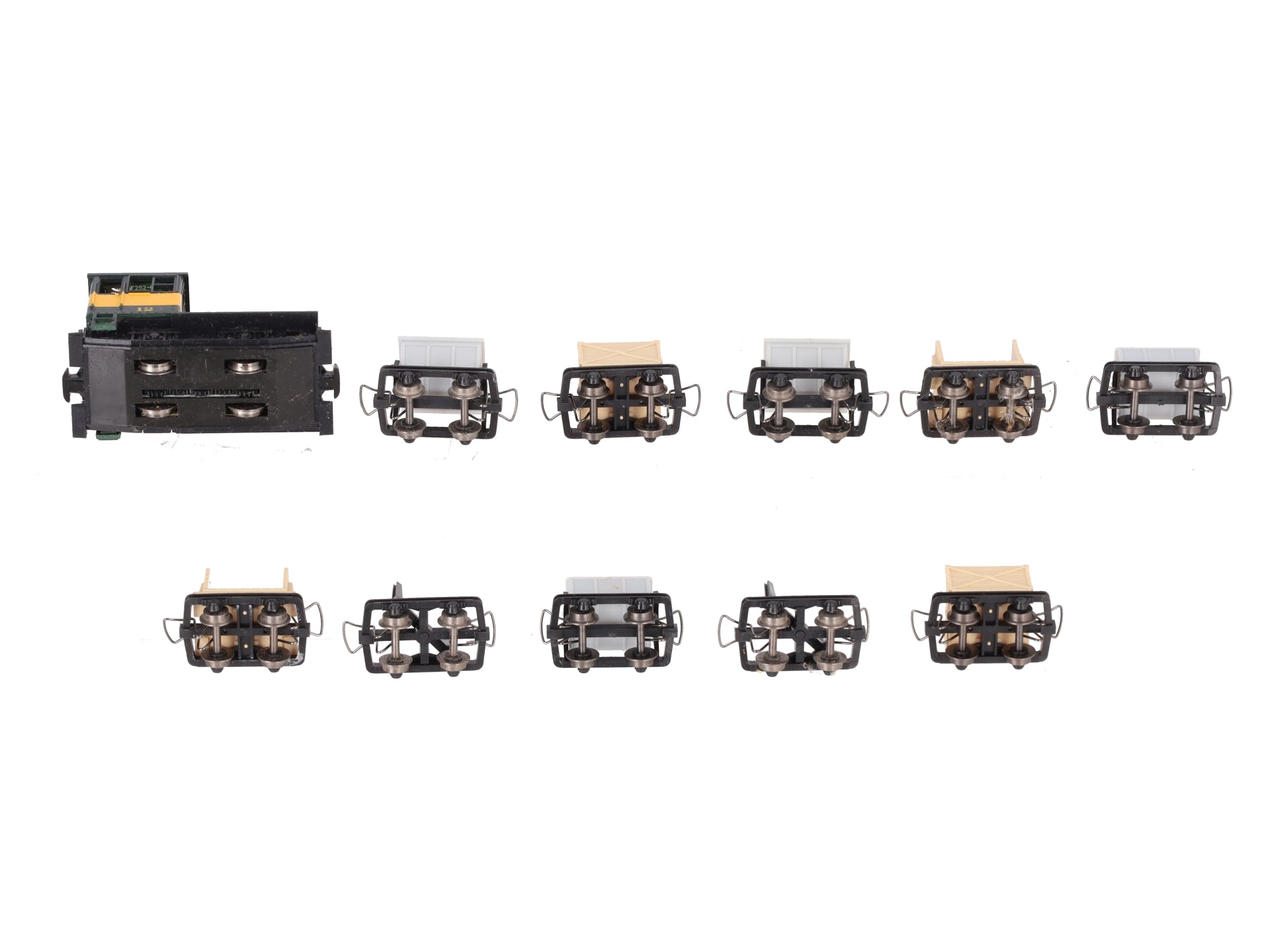 Big City Hobbies 5055 HOn30 Diesel Train Set - Green (Set of 10) EX/Box