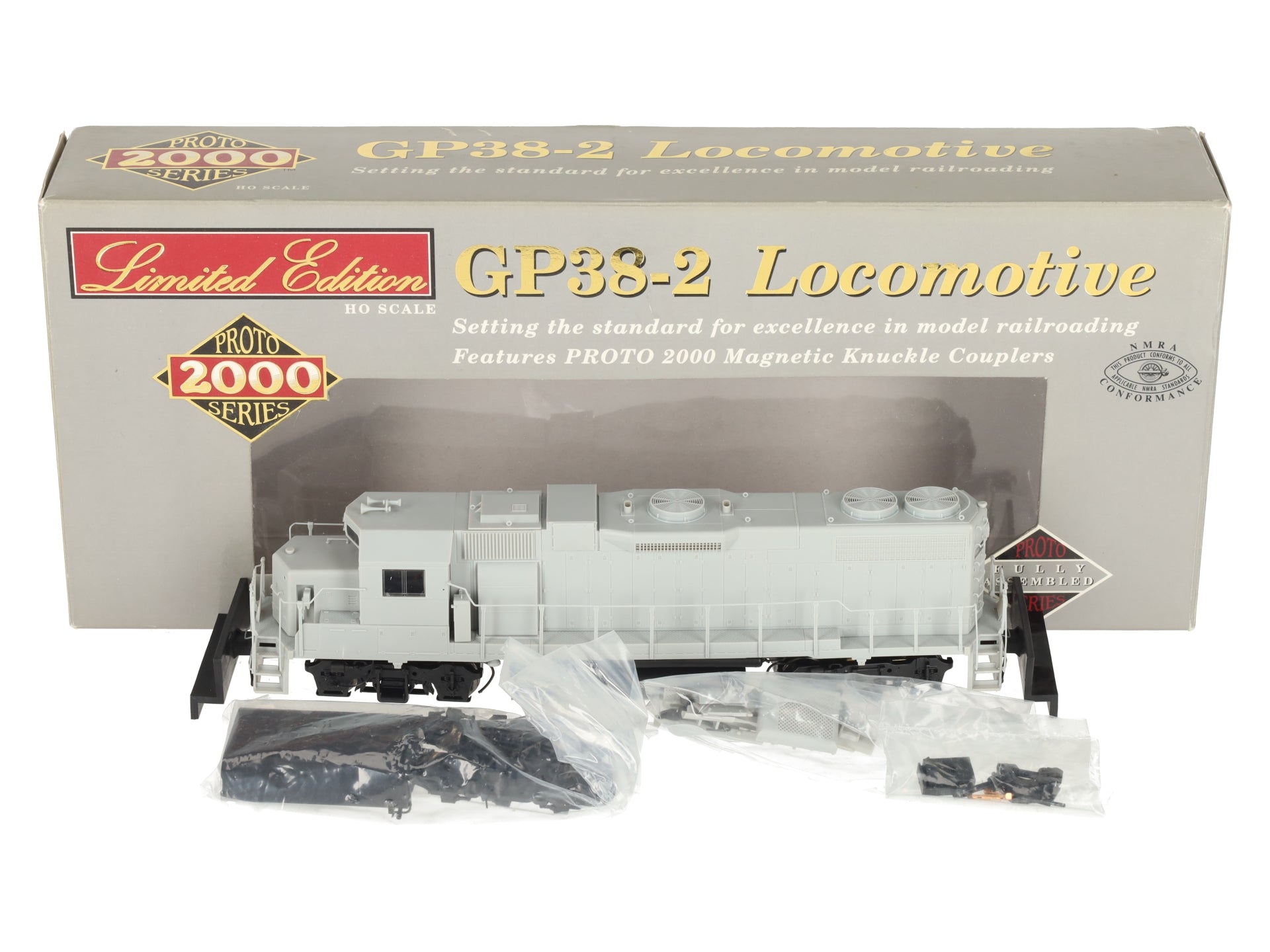Proto 2000 30772 HO Scale Undecorated GP38-2 Diesel Locomotive EX/Box