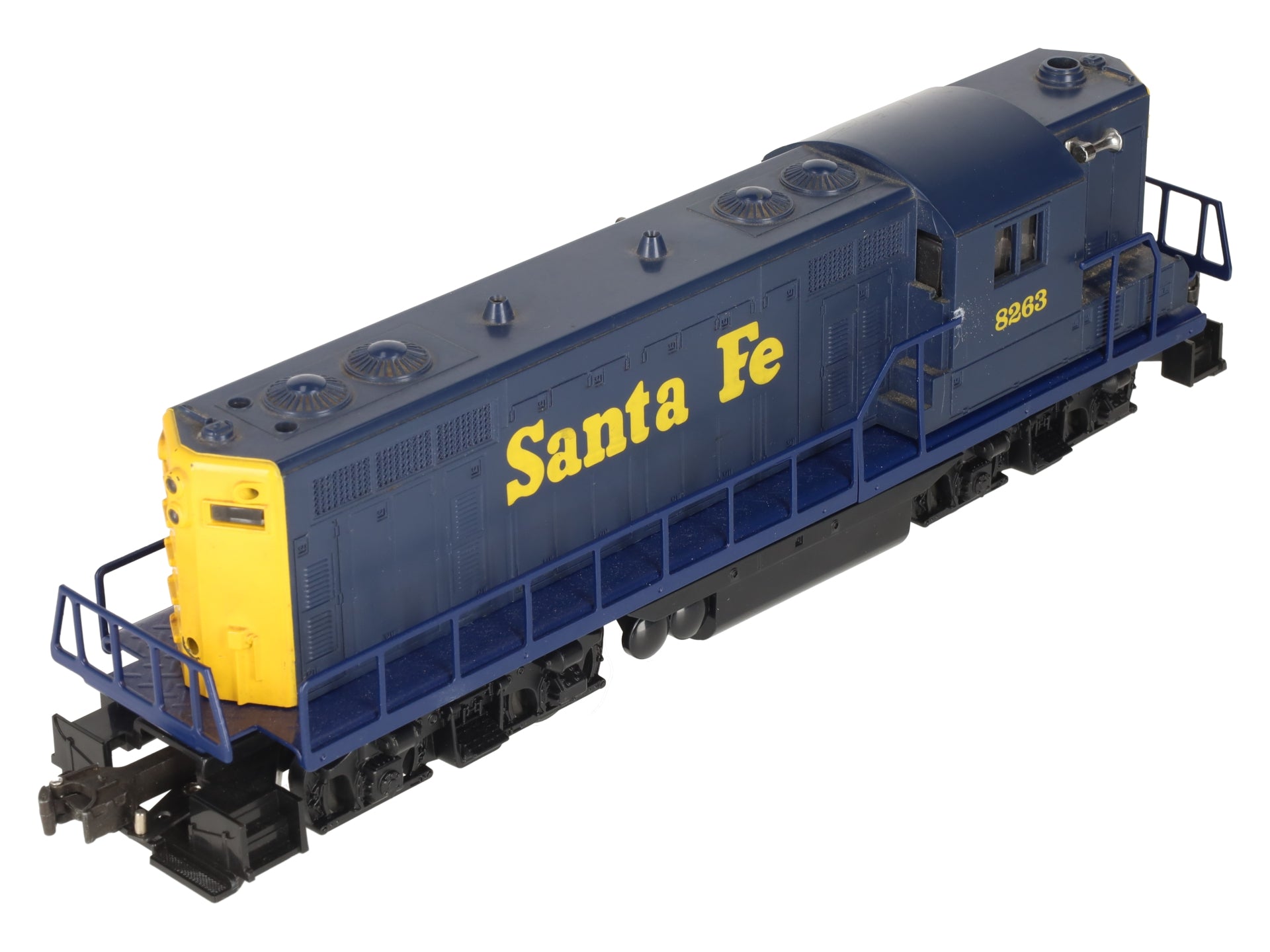 Lionel 6-18573 O Gauge Santa Fe GP9 Diesel Locomotive #8263/Box