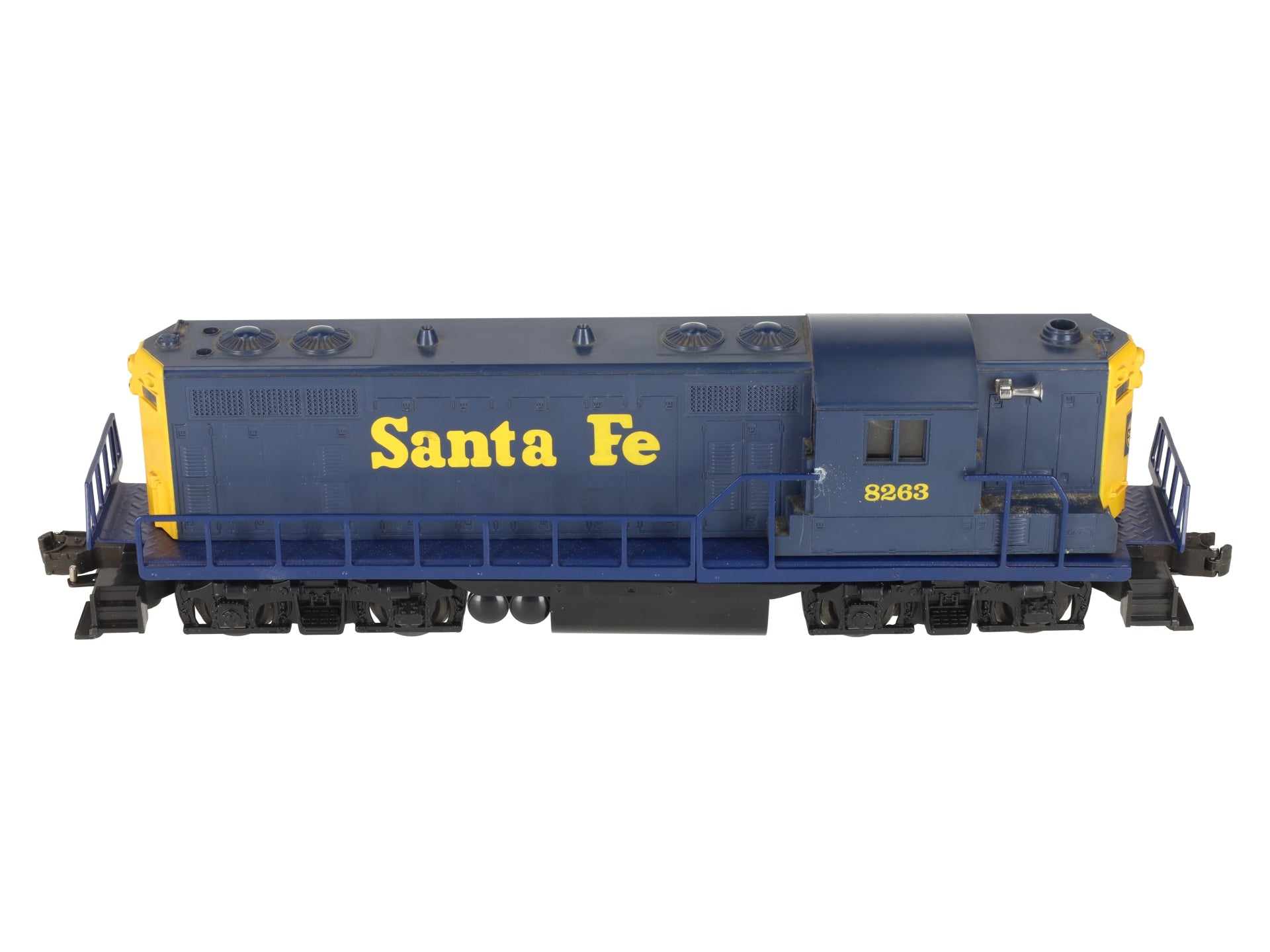 Lionel 6-18573 O Gauge Santa Fe GP9 Diesel Locomotive #8263/Box