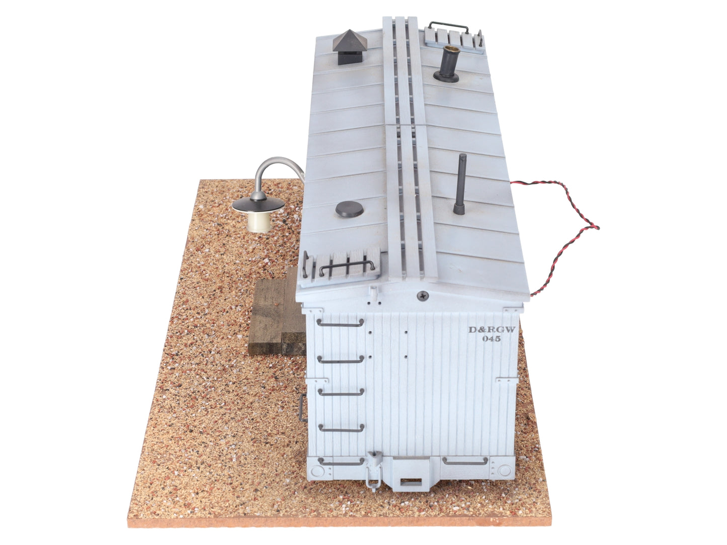 USA Trains R1940 G Roadside Shanty with Smoking Chimney and Lights VG