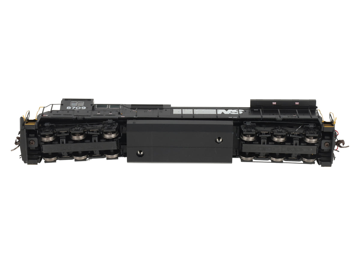 Atlas 10004213 HO Norfolk Southern Dash 8-40C Diesel Locomotive #8709 w/ DCC