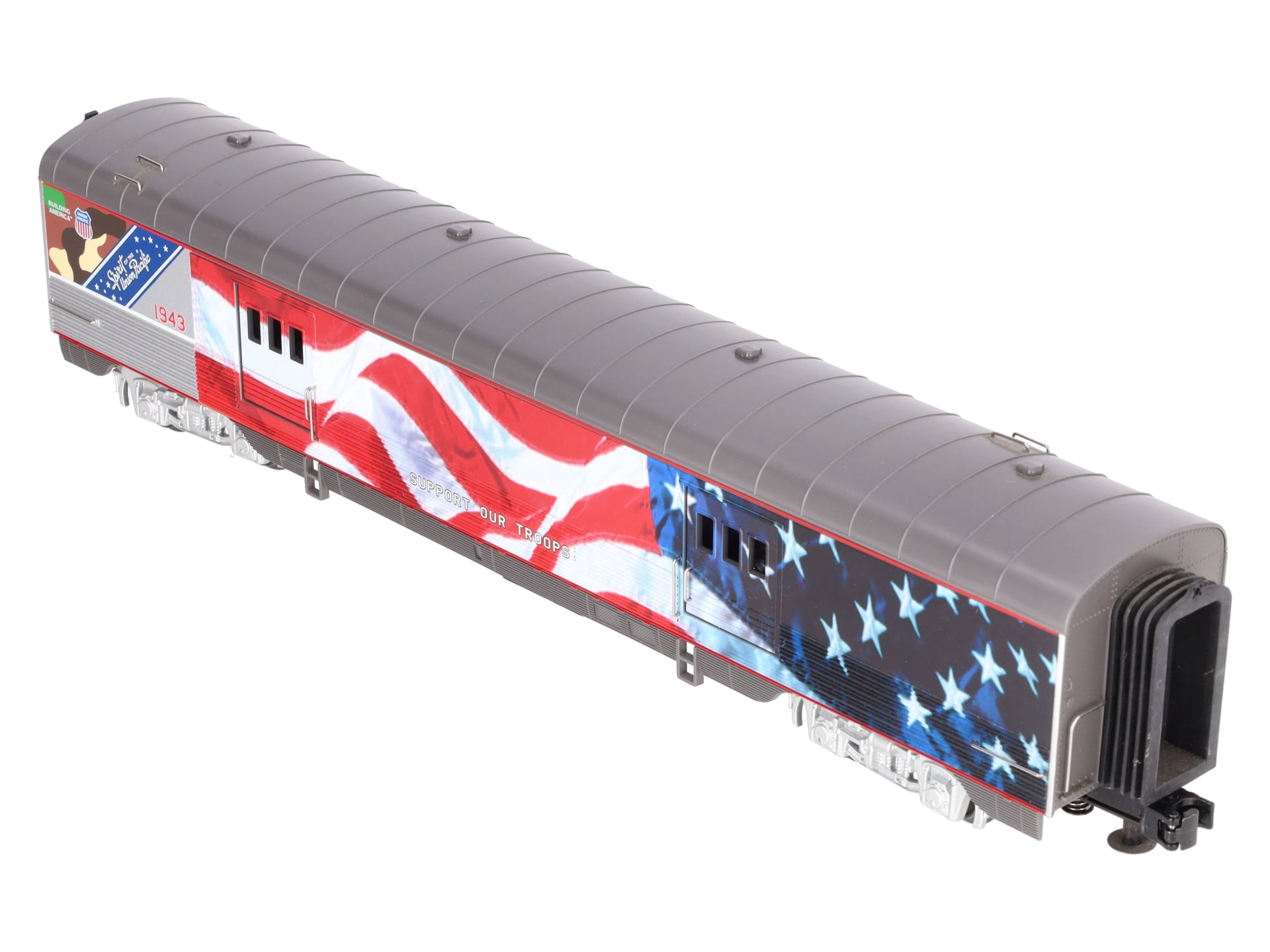 MTH 30-68039 O Gauge Union Pacific 60' Streamlined Baggage Car #1943 EX