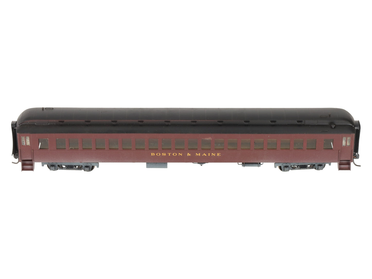 Roundhouse HO Scale BRASS Boston & Maine 80' Coach Car- Painted/Box