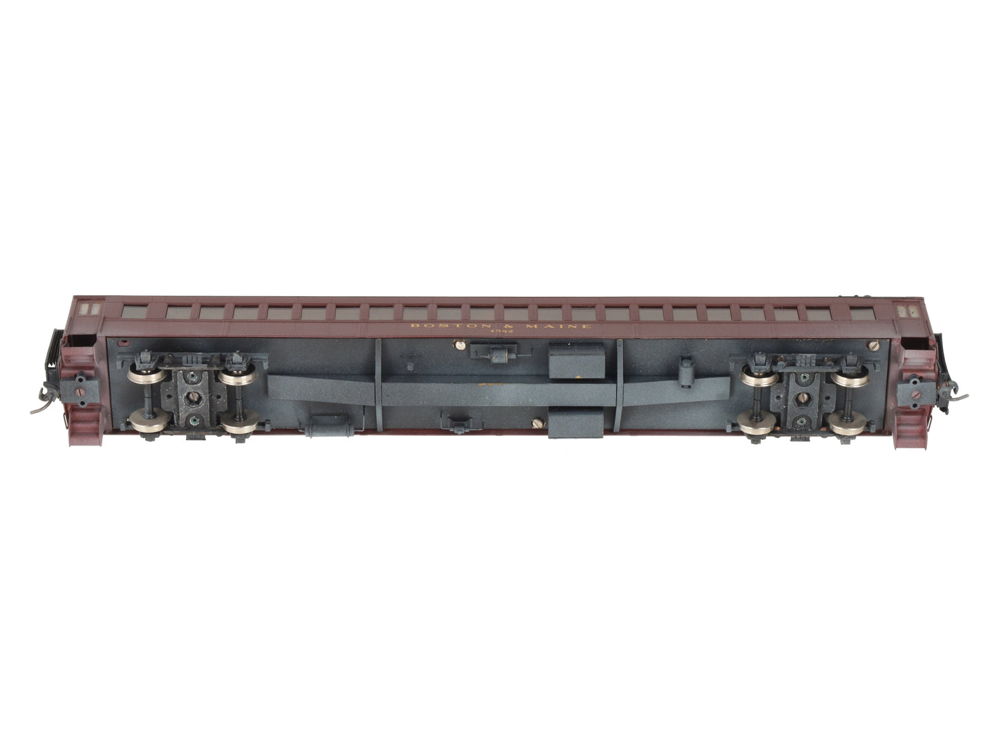 Roundhouse HO Scale BRASS Boston & Maine 80' Coach Car- Painted/Box