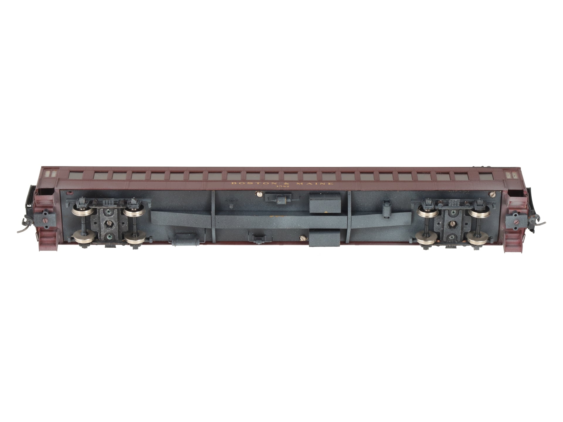 Roundhouse HO Scale BRASS Boston & Maine 80' Coach Car- Painted/Box