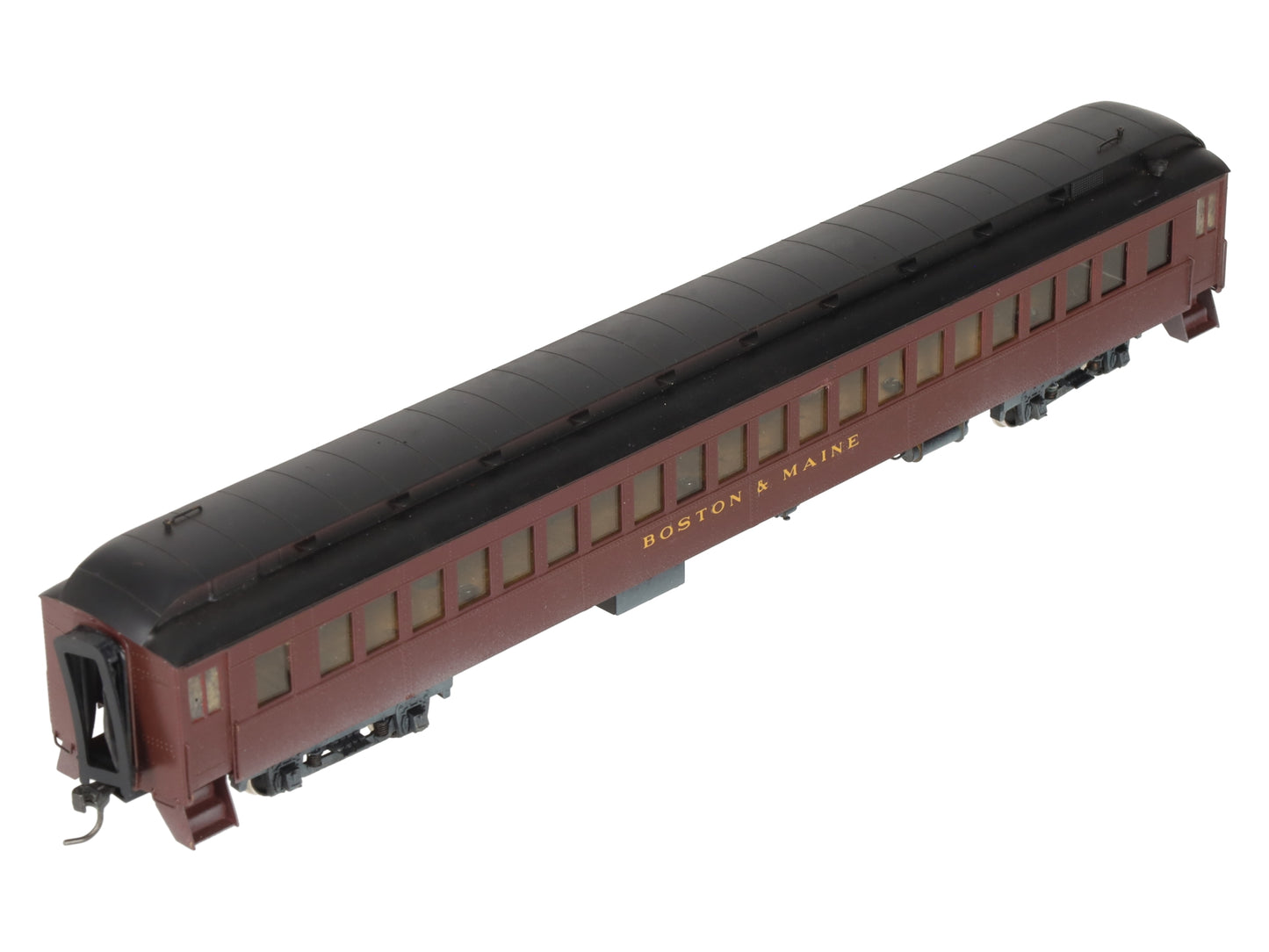 Roundhouse HO Scale BRASS Boston & Maine 80' Coach Car- Painted/Box