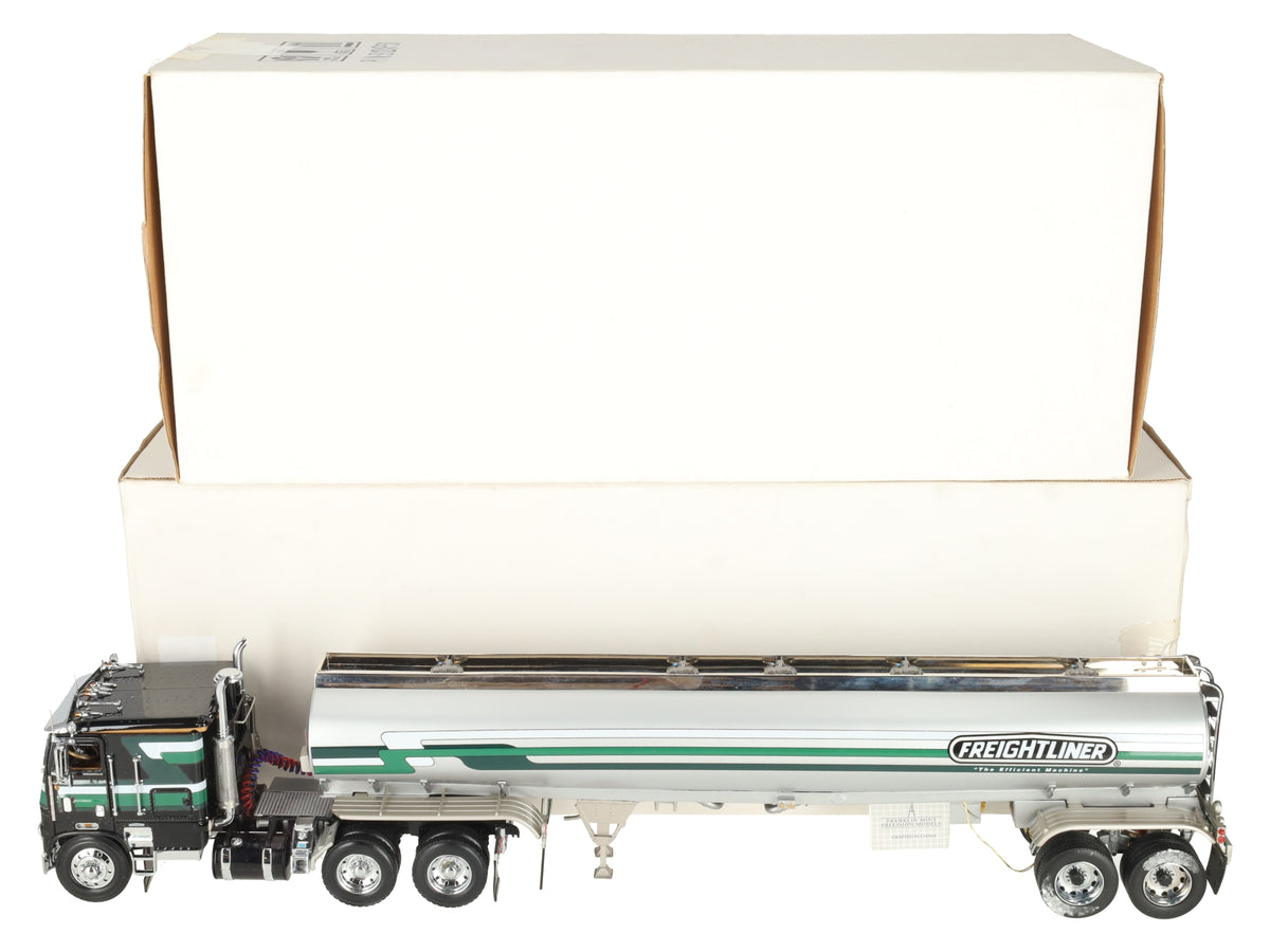 Franklin Mint 1:32 Scale Diecast 1979 Freightliner Tactor and Trailer EX/Box