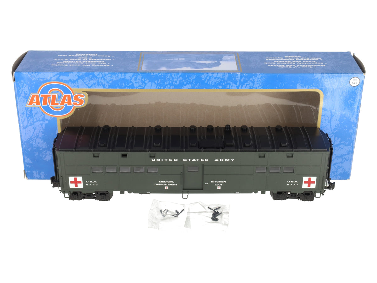 Atlas 3007706-8 O Gauge 3-Rail US Army Troop Hospital Car #8777 EX