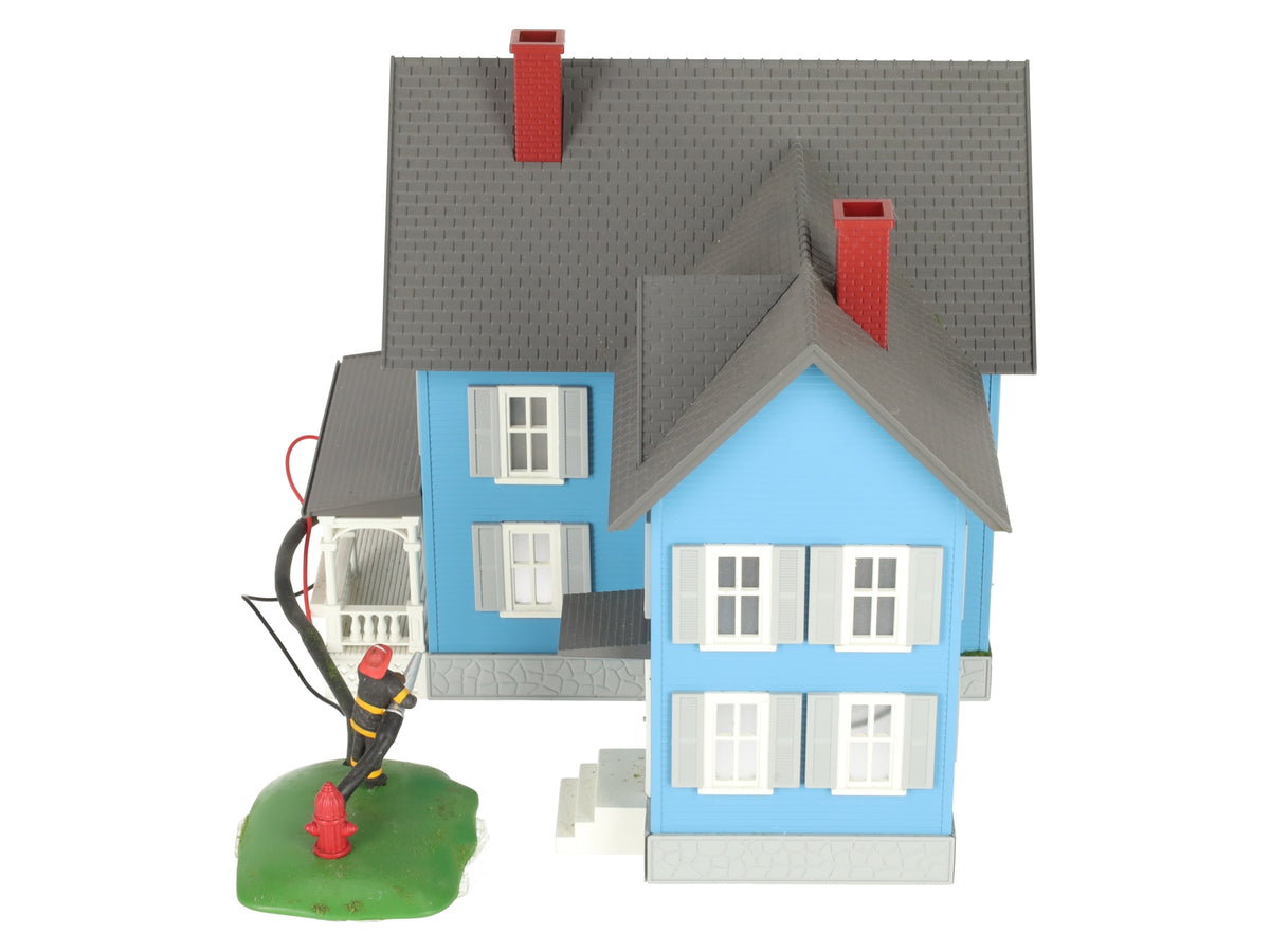 MTH 30-9139 O Gauge Operating Farm House on Fire EX