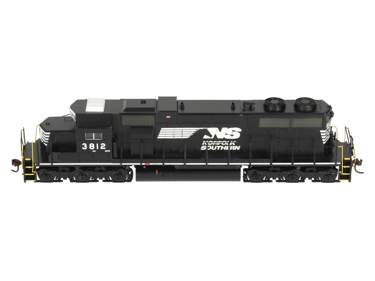 Athearn 88570 HO Norfolk Southern SD38 Diesel Locomotive #3812 VG